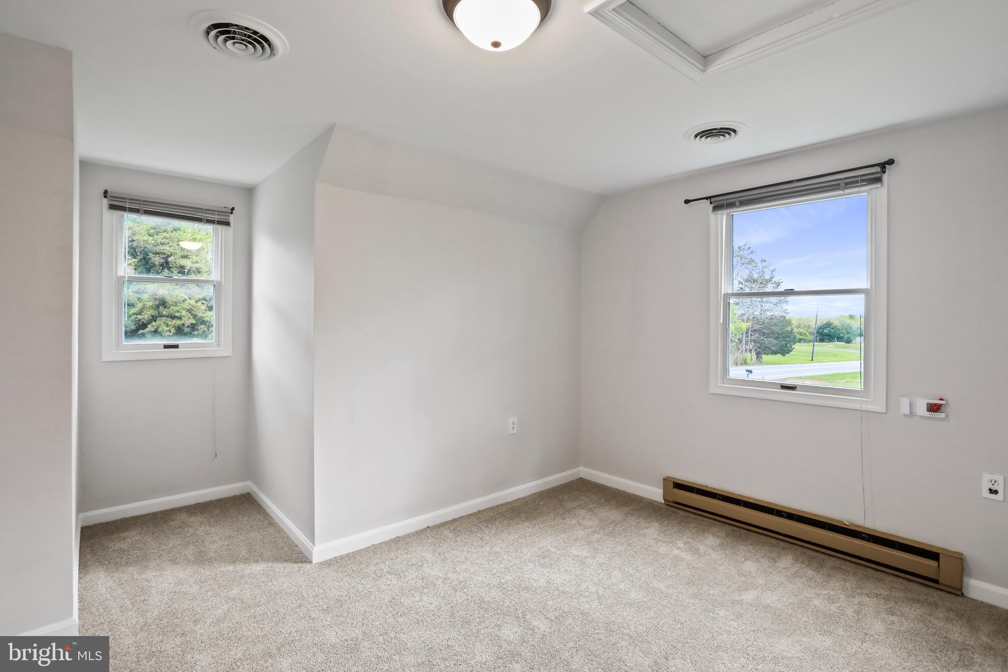 ROCK SPRING ACRES - Residential