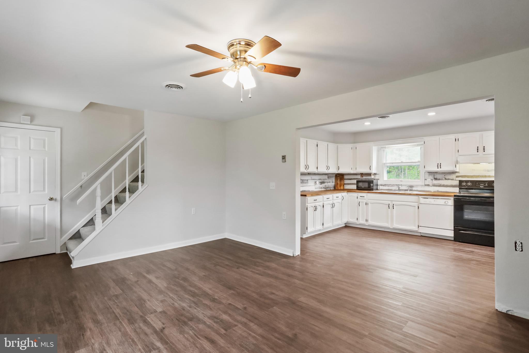 ROCK SPRING ACRES - Residential