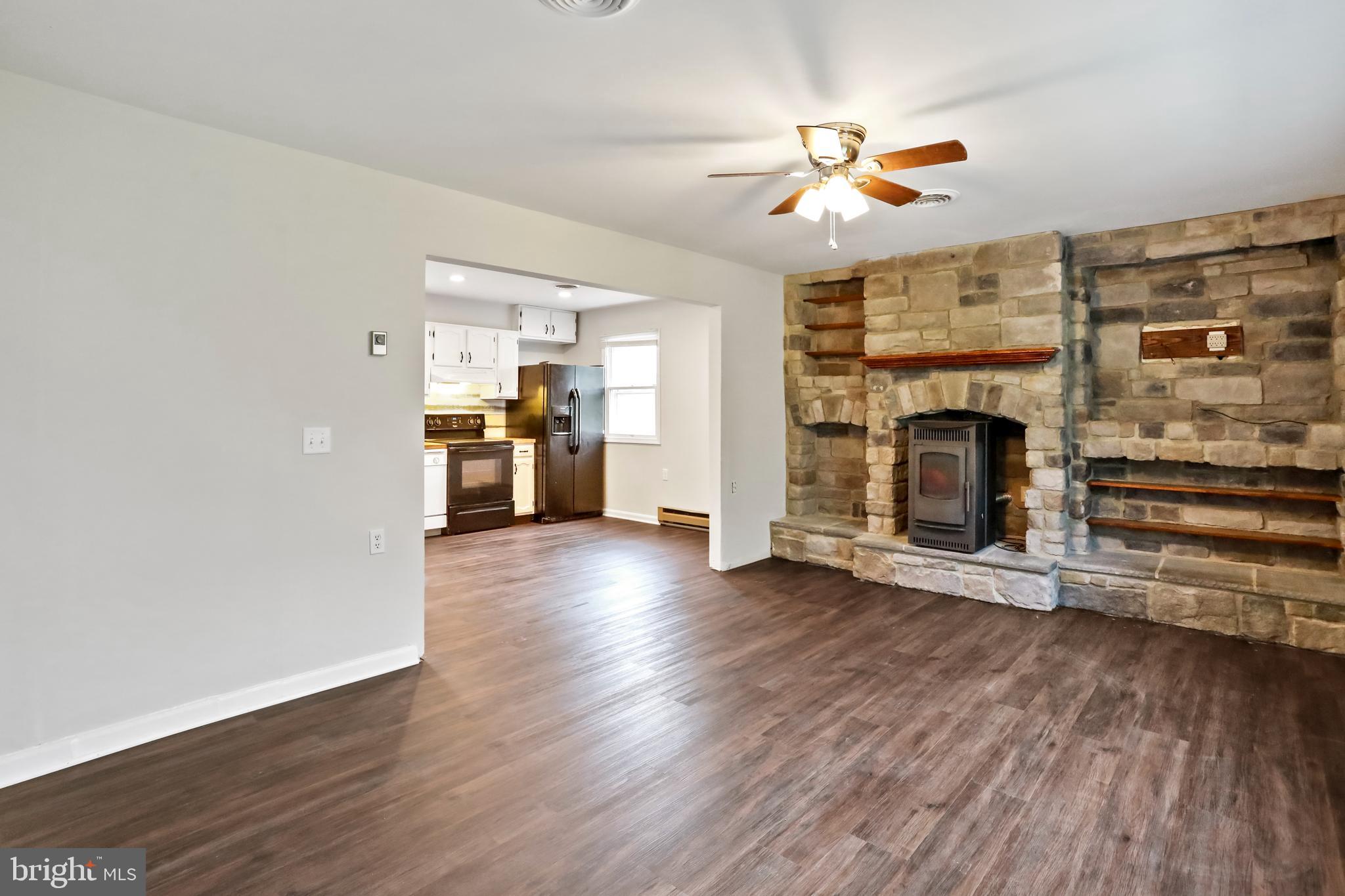 ROCK SPRING ACRES - Residential