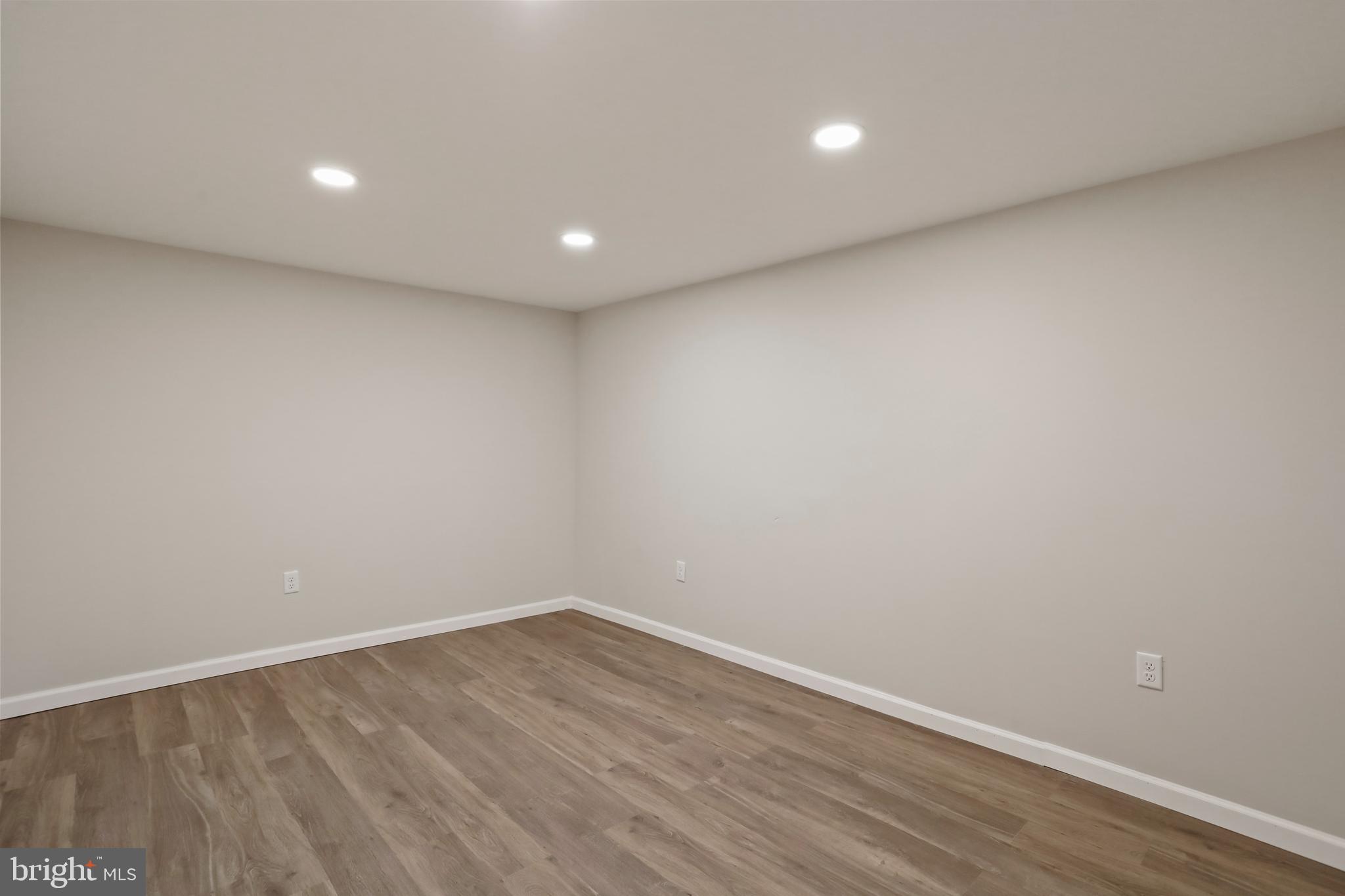 ROCK SPRING ACRES - Residential