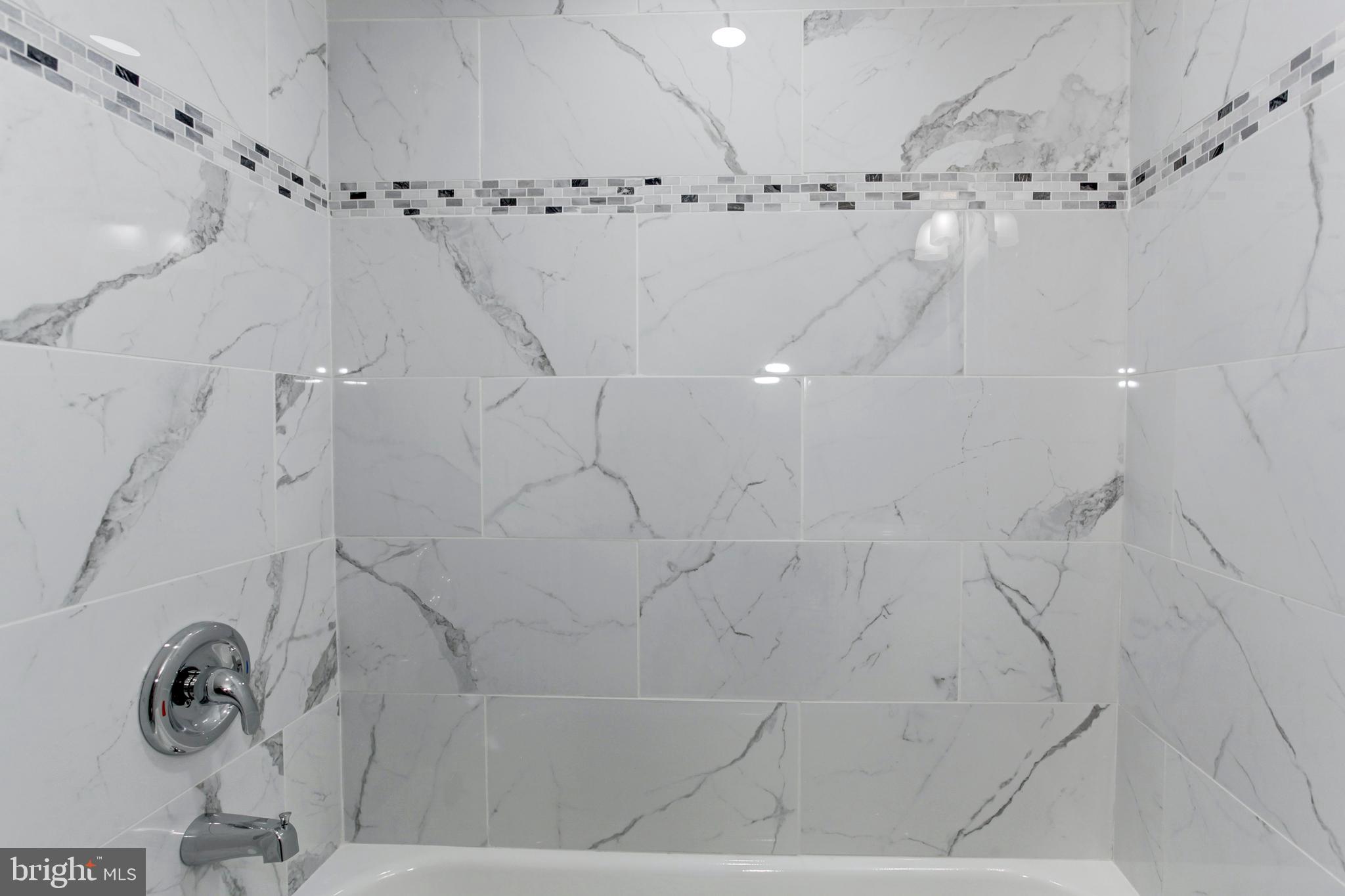 FOREST SPRING CONDO-PHAS - Residential