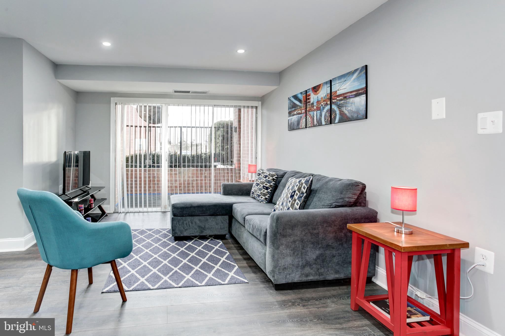 FOREST SPRING CONDO-PHAS - Residential