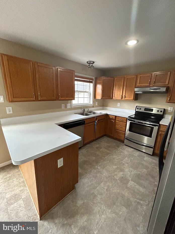 TOWNES OF INWOOD - Residential Lease