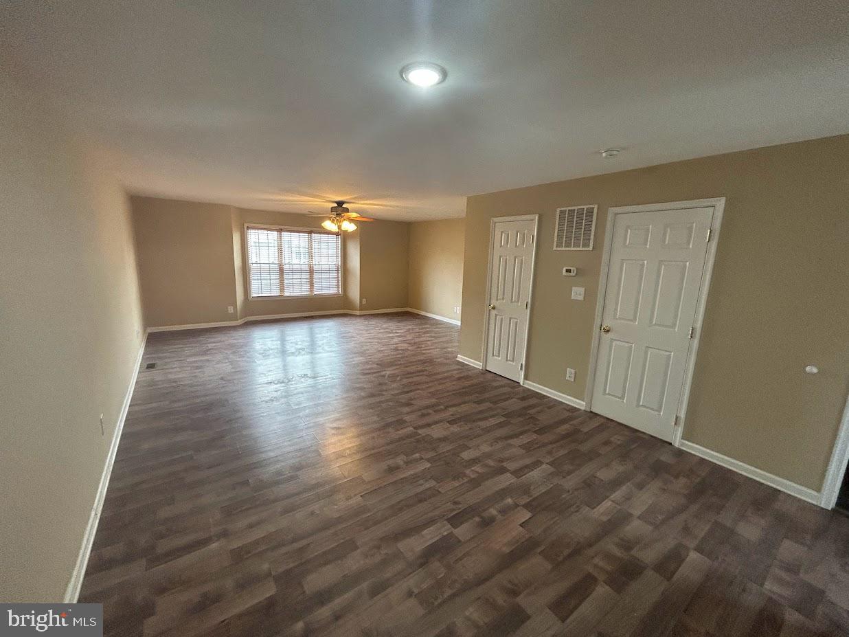 TOWNES OF INWOOD - Residential Lease