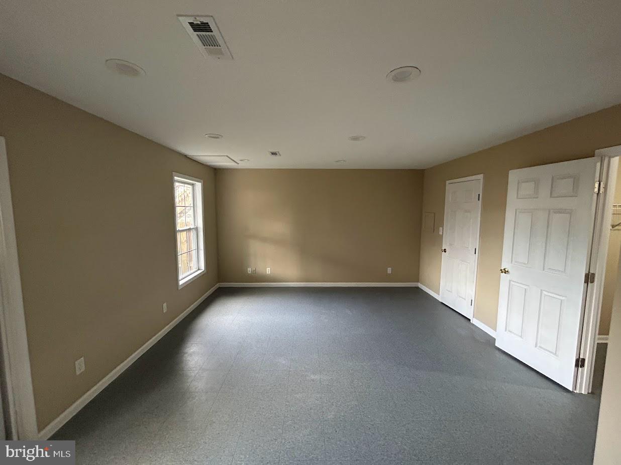 TOWNES OF INWOOD - Residential Lease