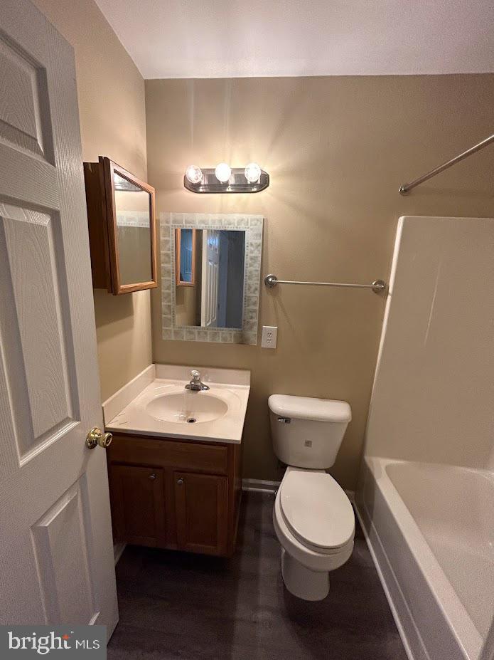 TOWNES OF INWOOD - Residential Lease