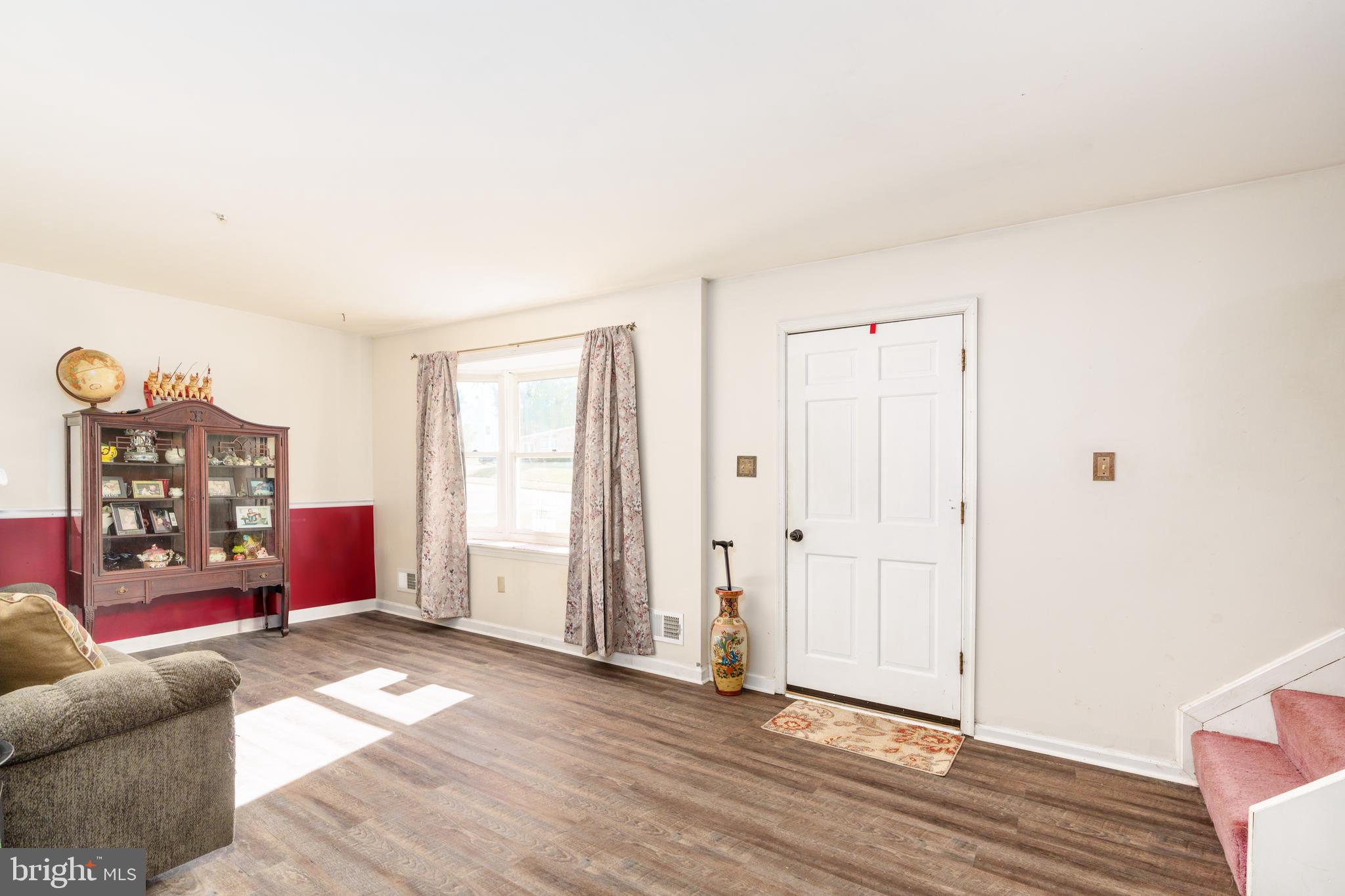 HOLLY HALL TERRACE - Residential