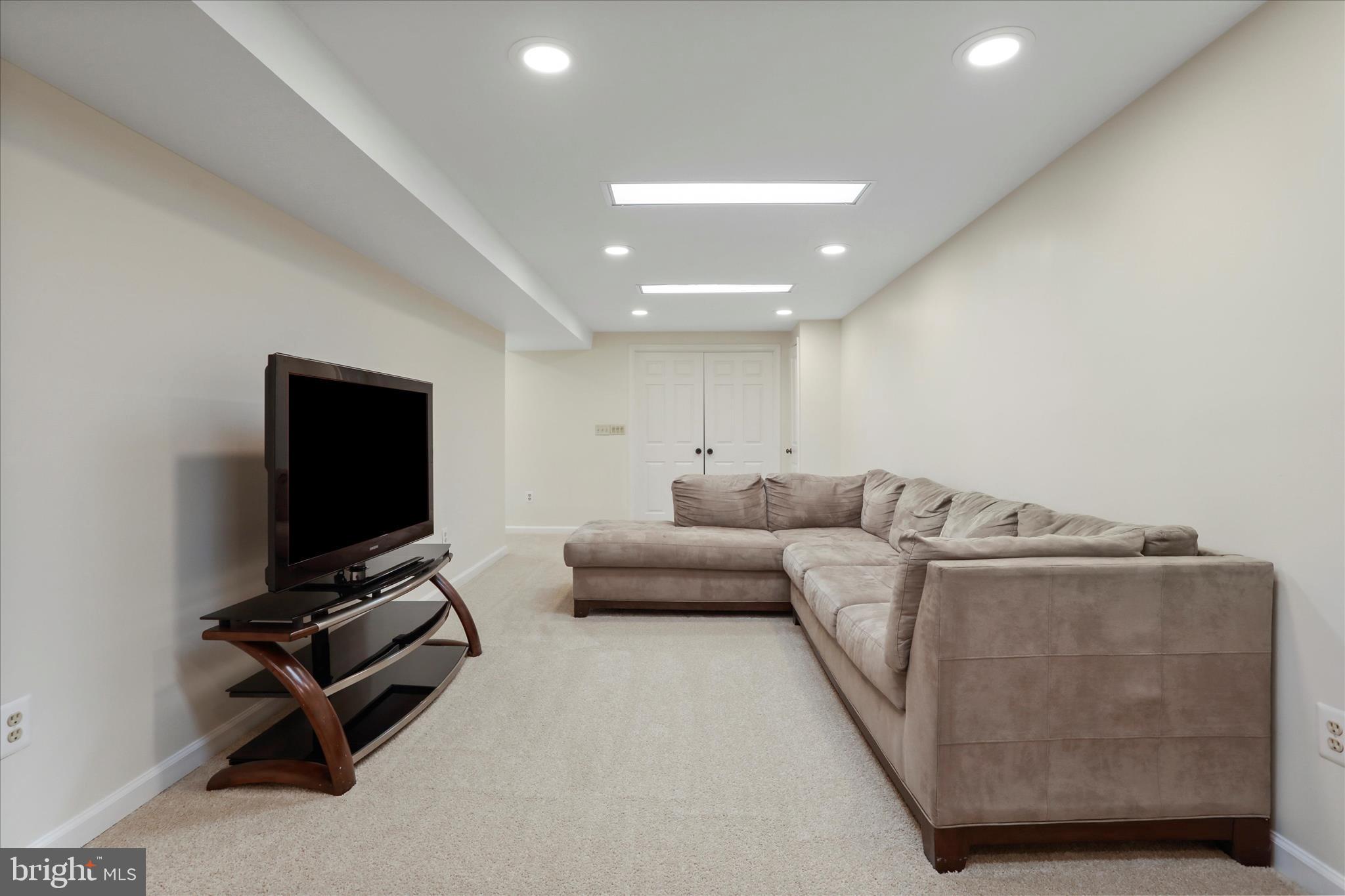 XANADU ESTATES - Residential