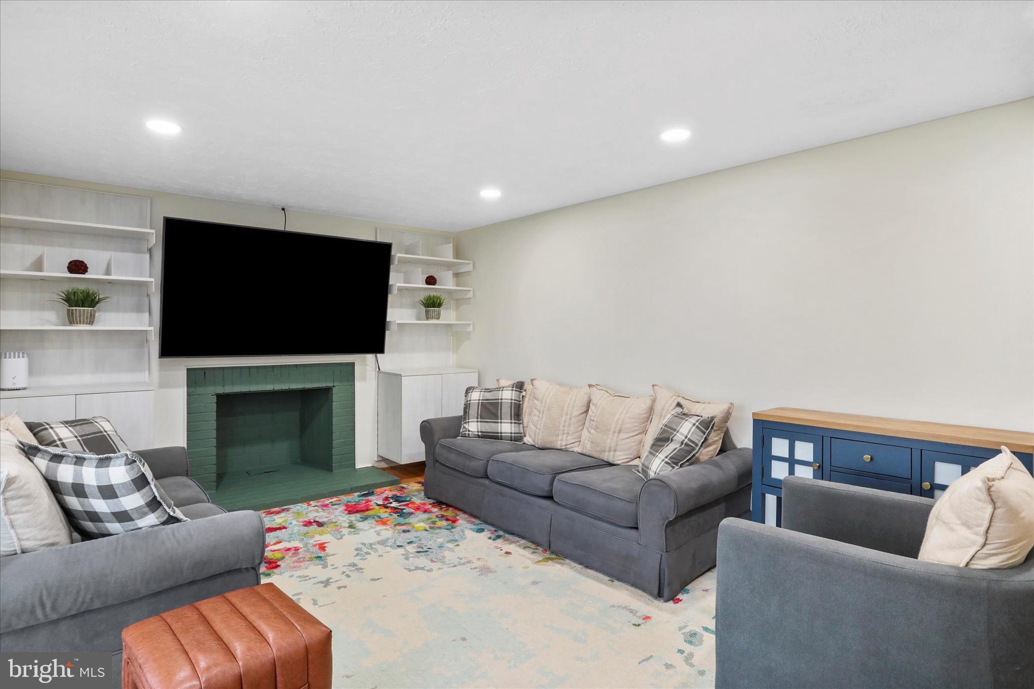 XANADU ESTATES - Residential