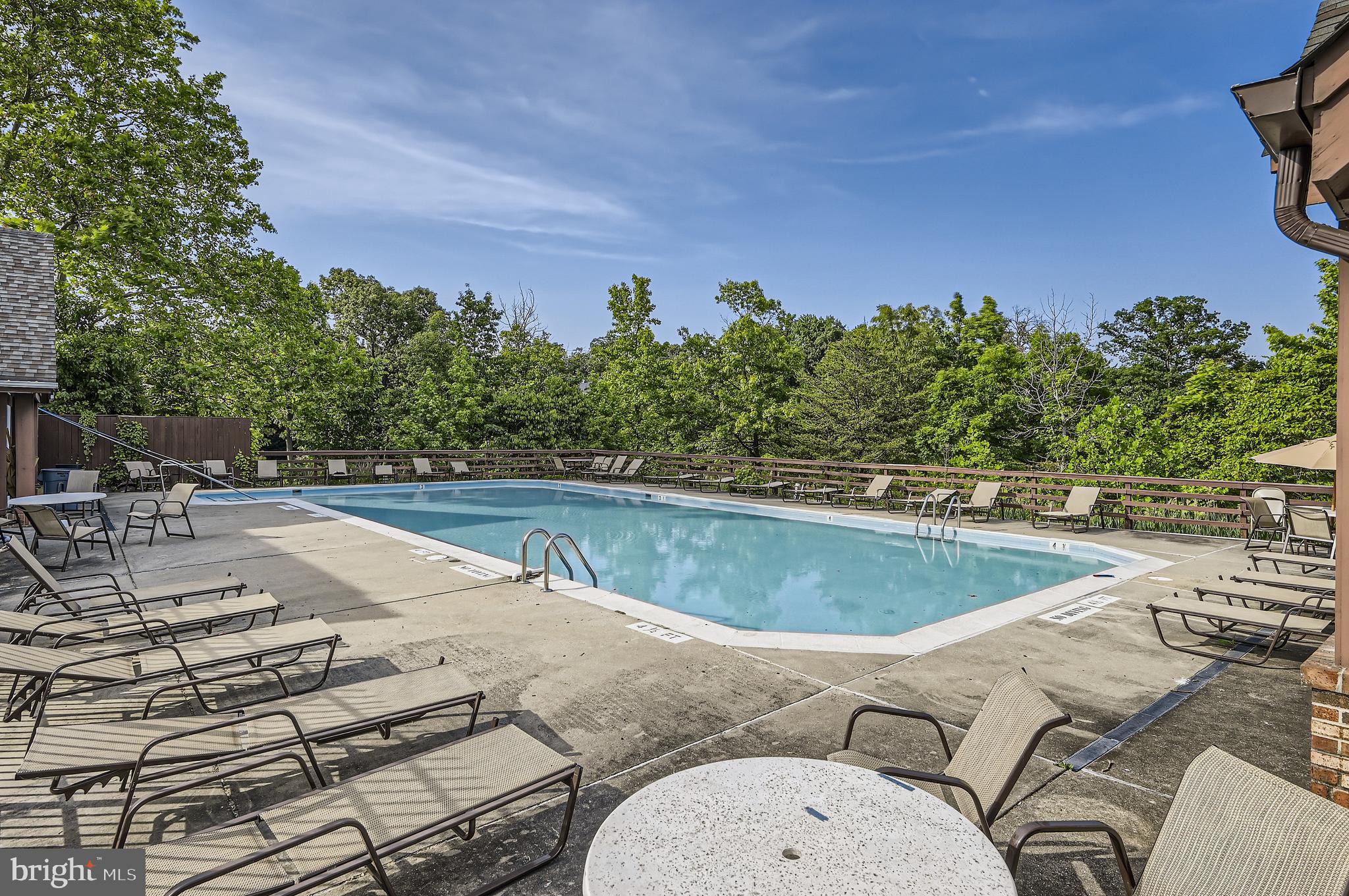 MARINER'S COVE - Residential