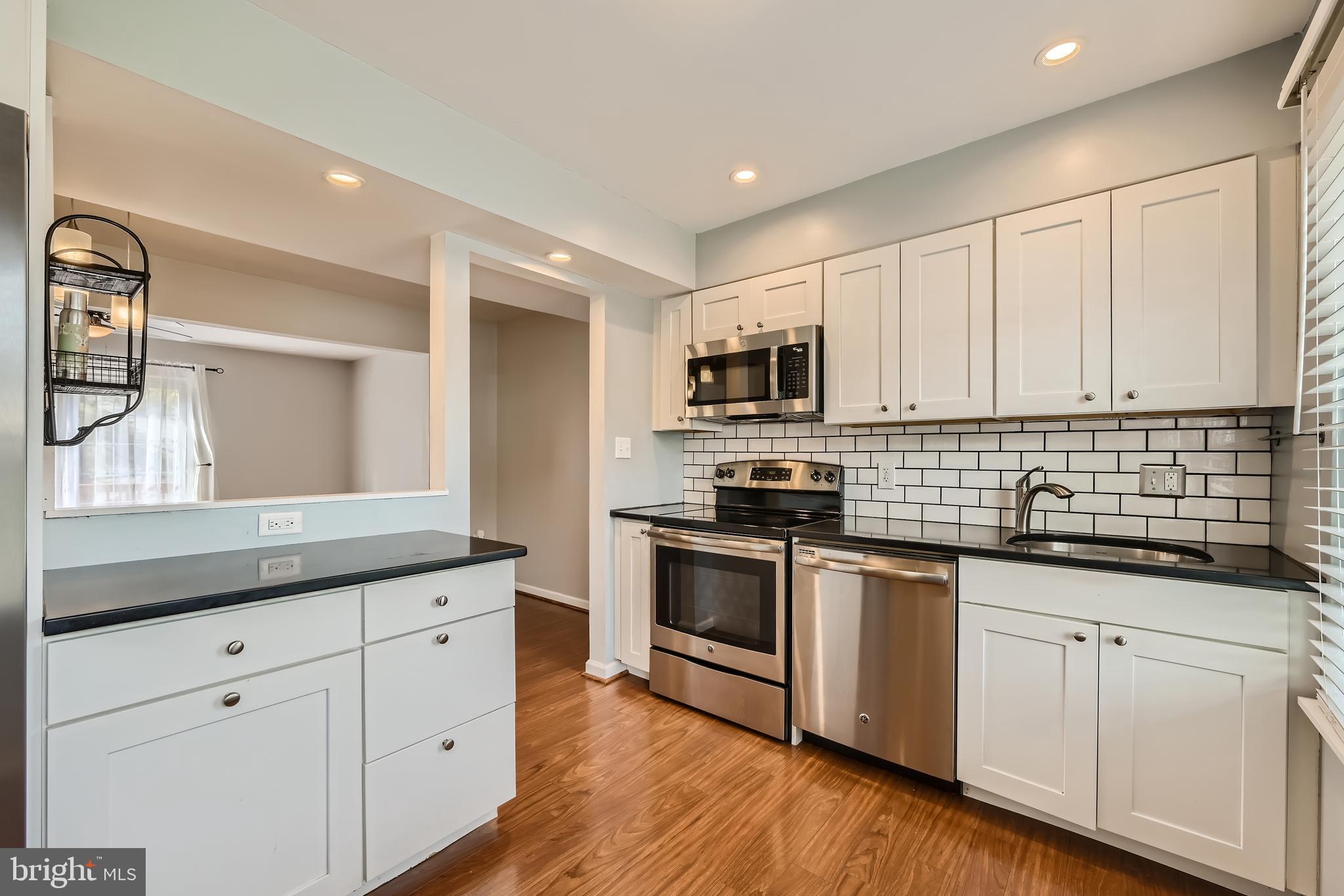 MARINER'S COVE - Residential