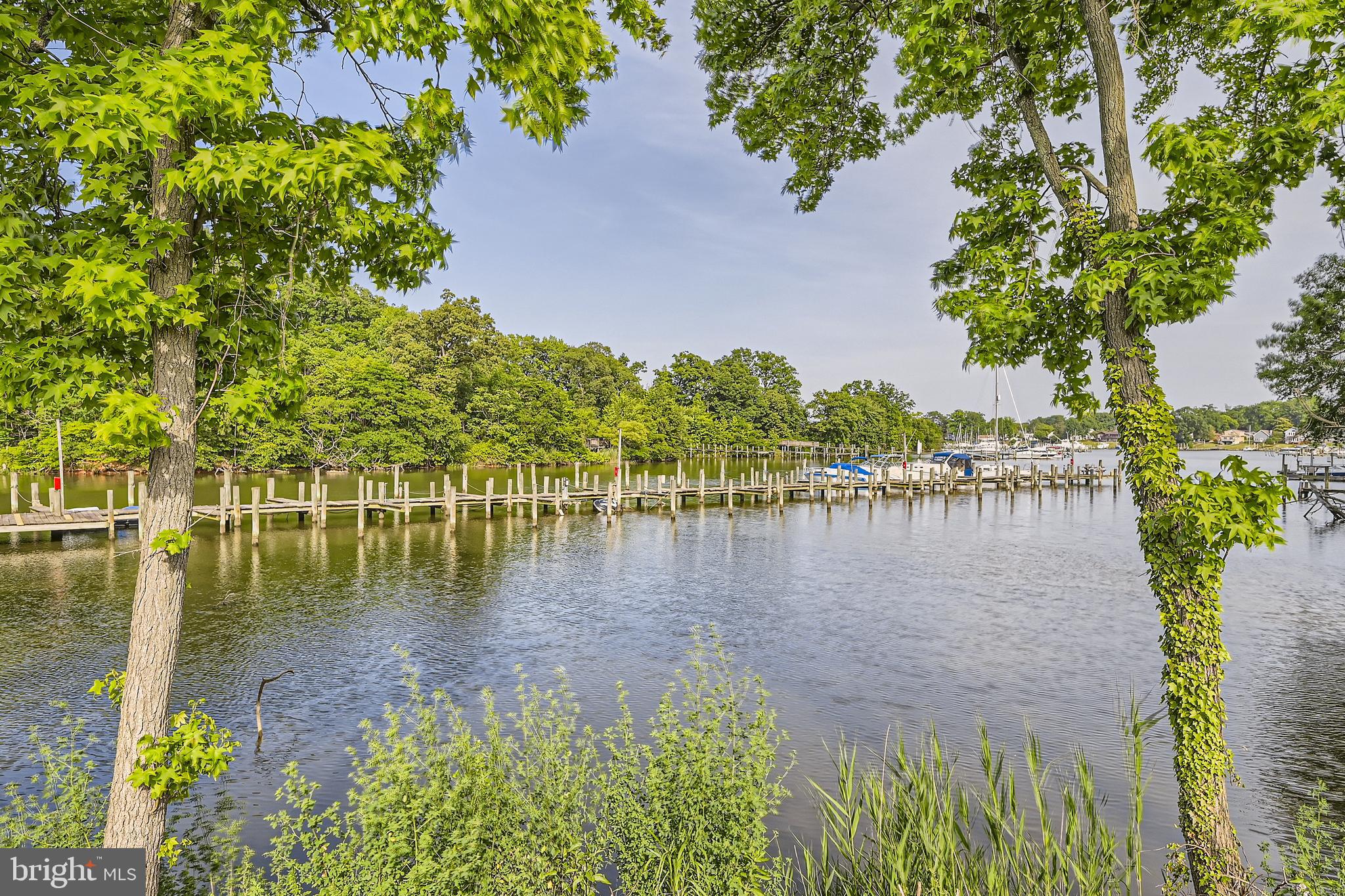 MARINER'S COVE - Residential