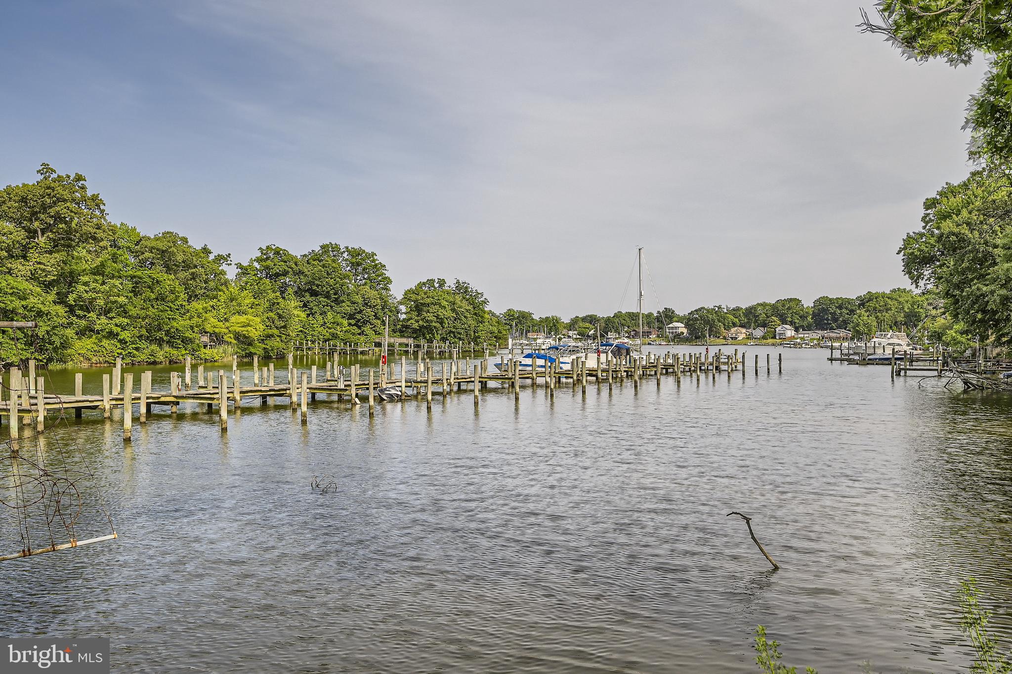 MARINER'S COVE - Residential