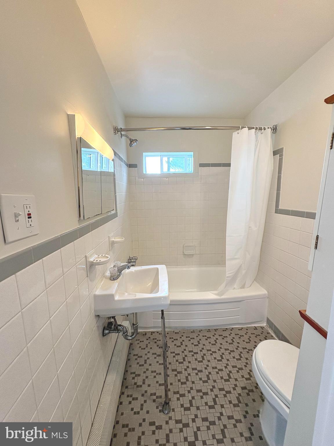 CONSHOHOCKEN - Residential Lease