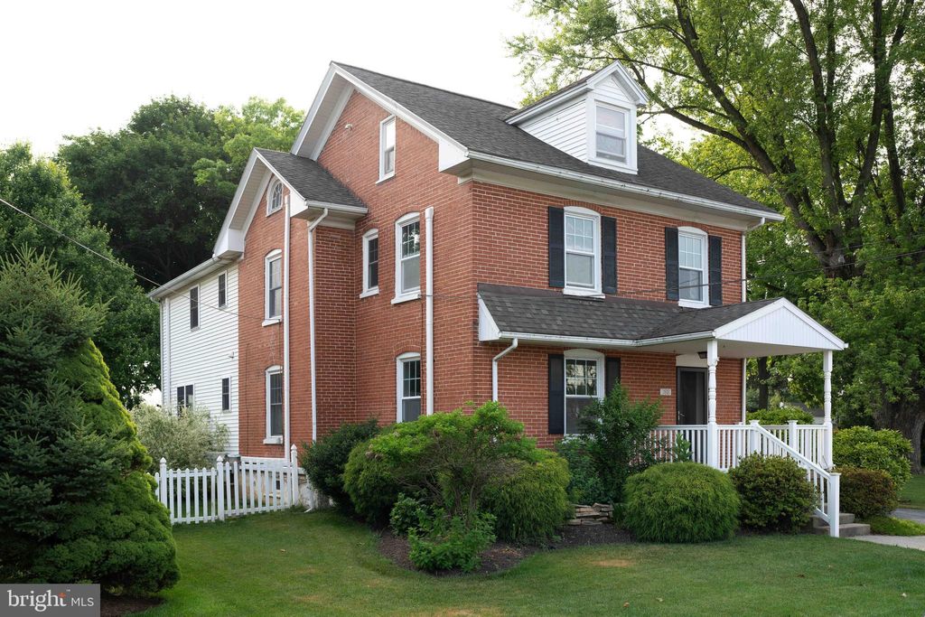 Photo of 788 BELLEVUE AVE, GAP, PA 17527 (MLS # PALA2036318)