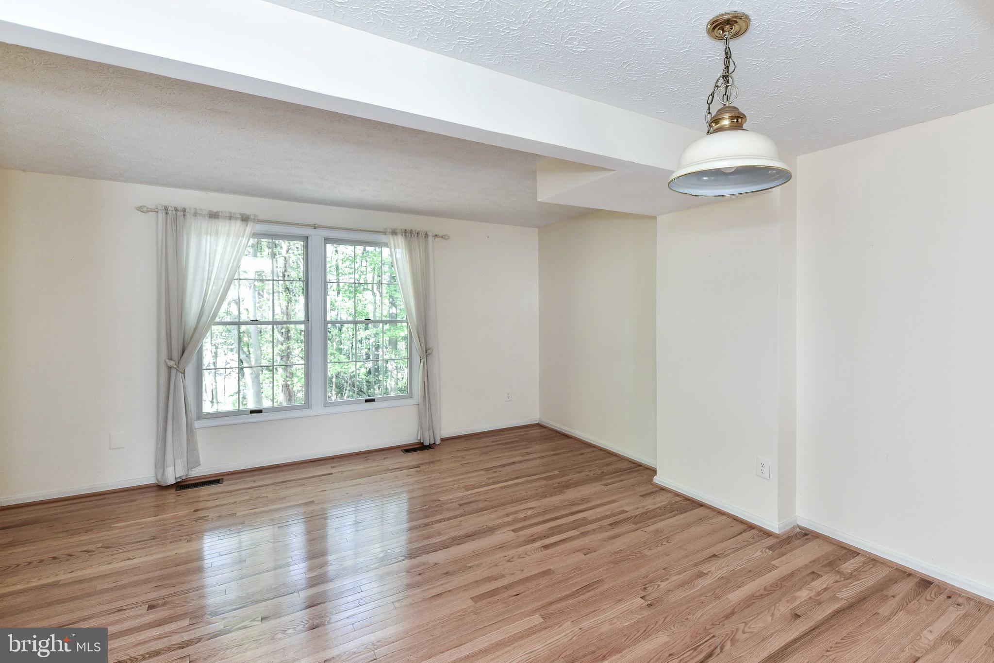 RESTON - Residential Lease