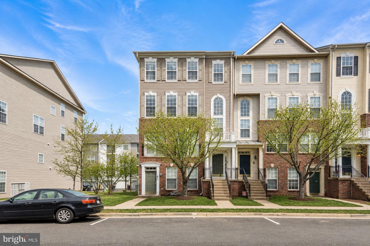 15522 JOHN DISKIN CIRCLE