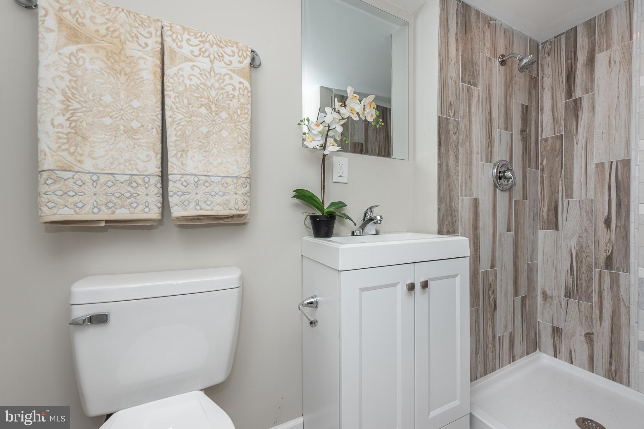 IDLEWOOD - Residential