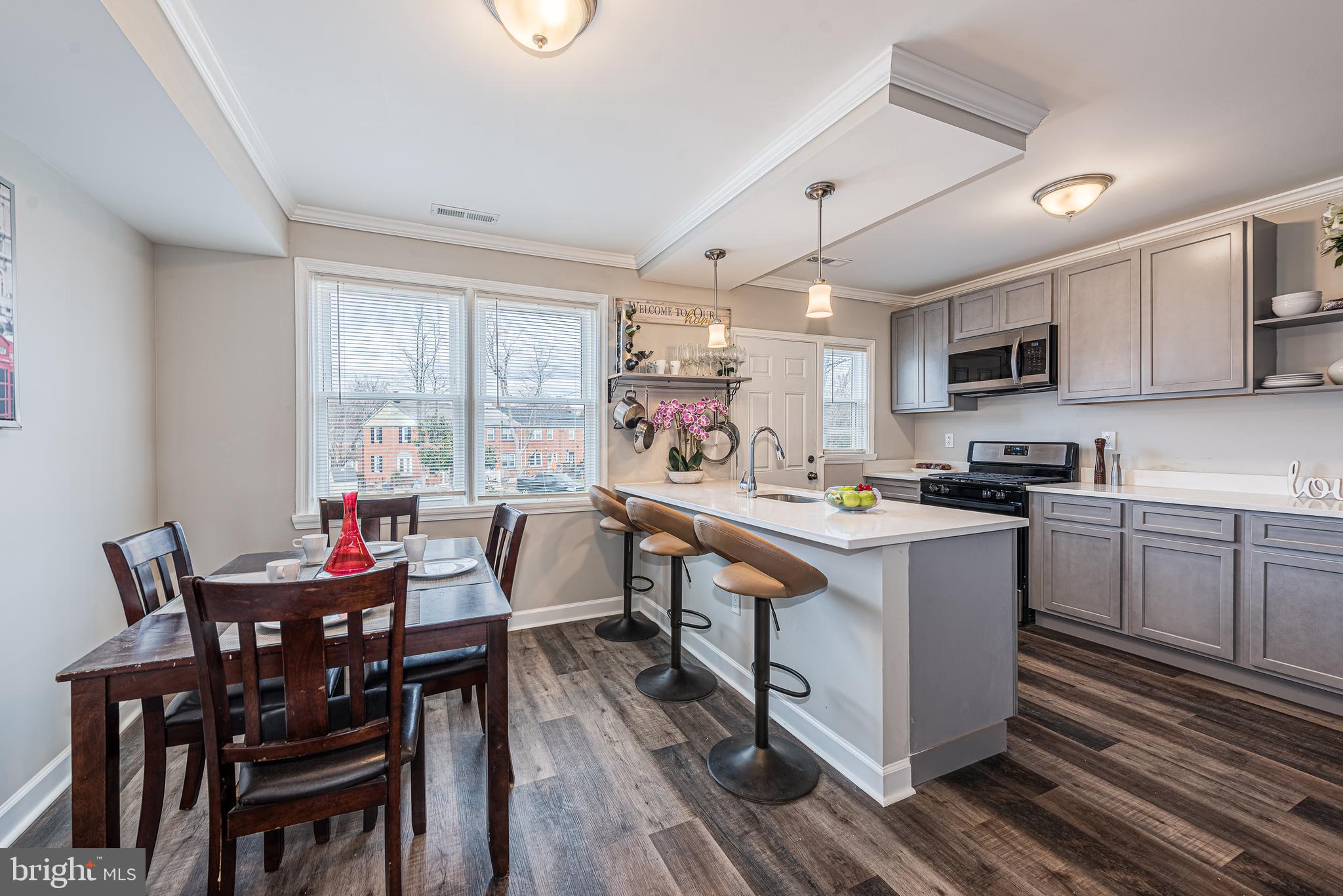 IDLEWOOD - Residential