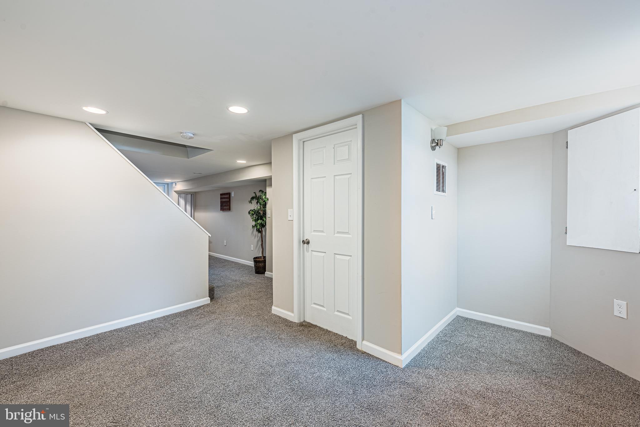 IDLEWOOD - Residential