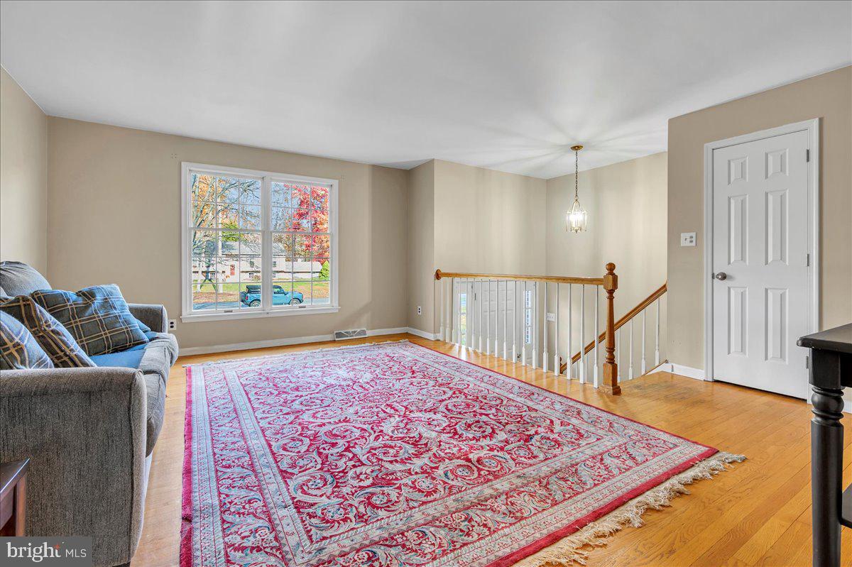 HICKORY WOODS - Residential