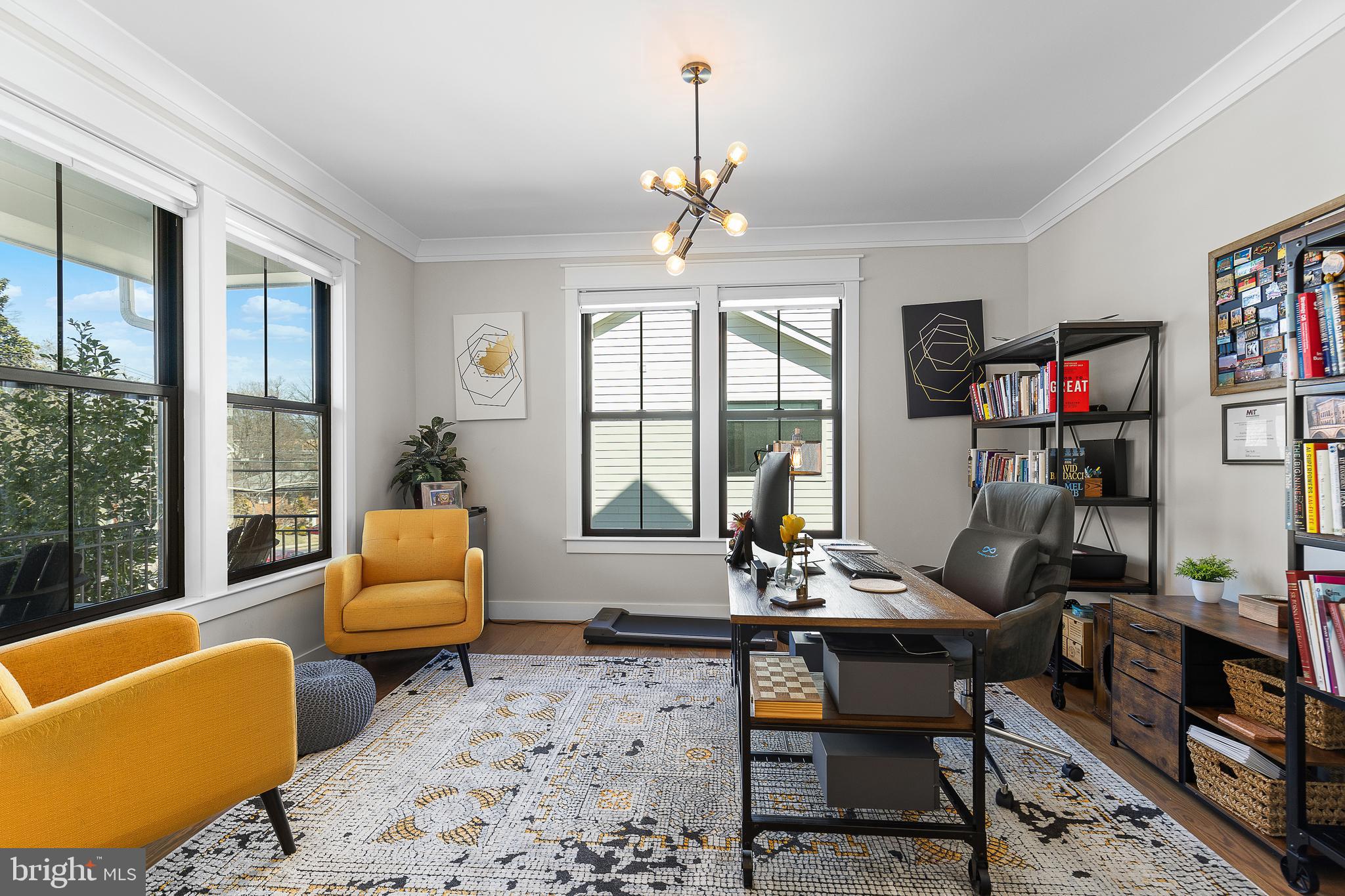 CRESCENT HILLS - Residential