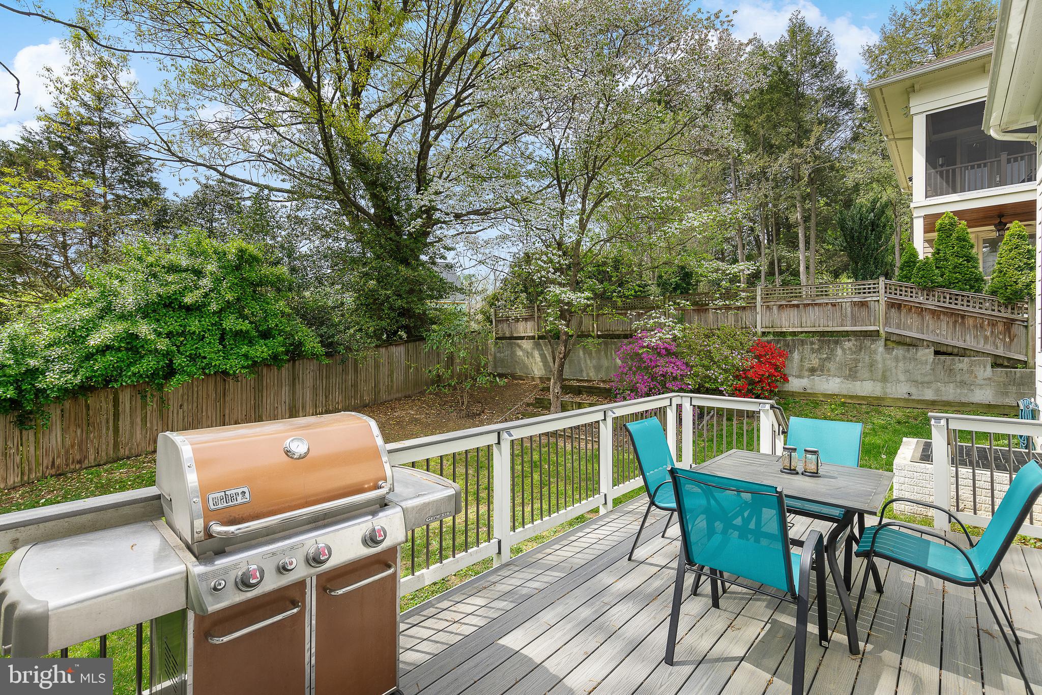 CRESCENT HILLS - Residential