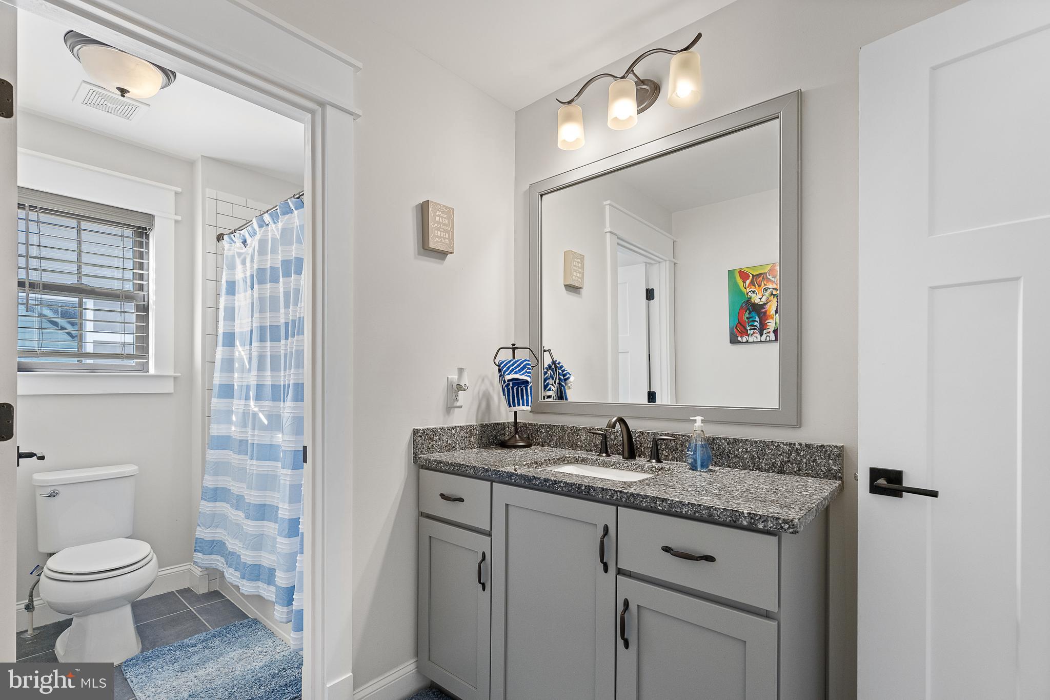 CRESCENT HILLS - Residential