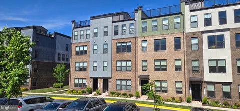 Photo of 20344 Newfoundland Square, ASHBURN, VA 20147 (MLS # VALO2135710)
