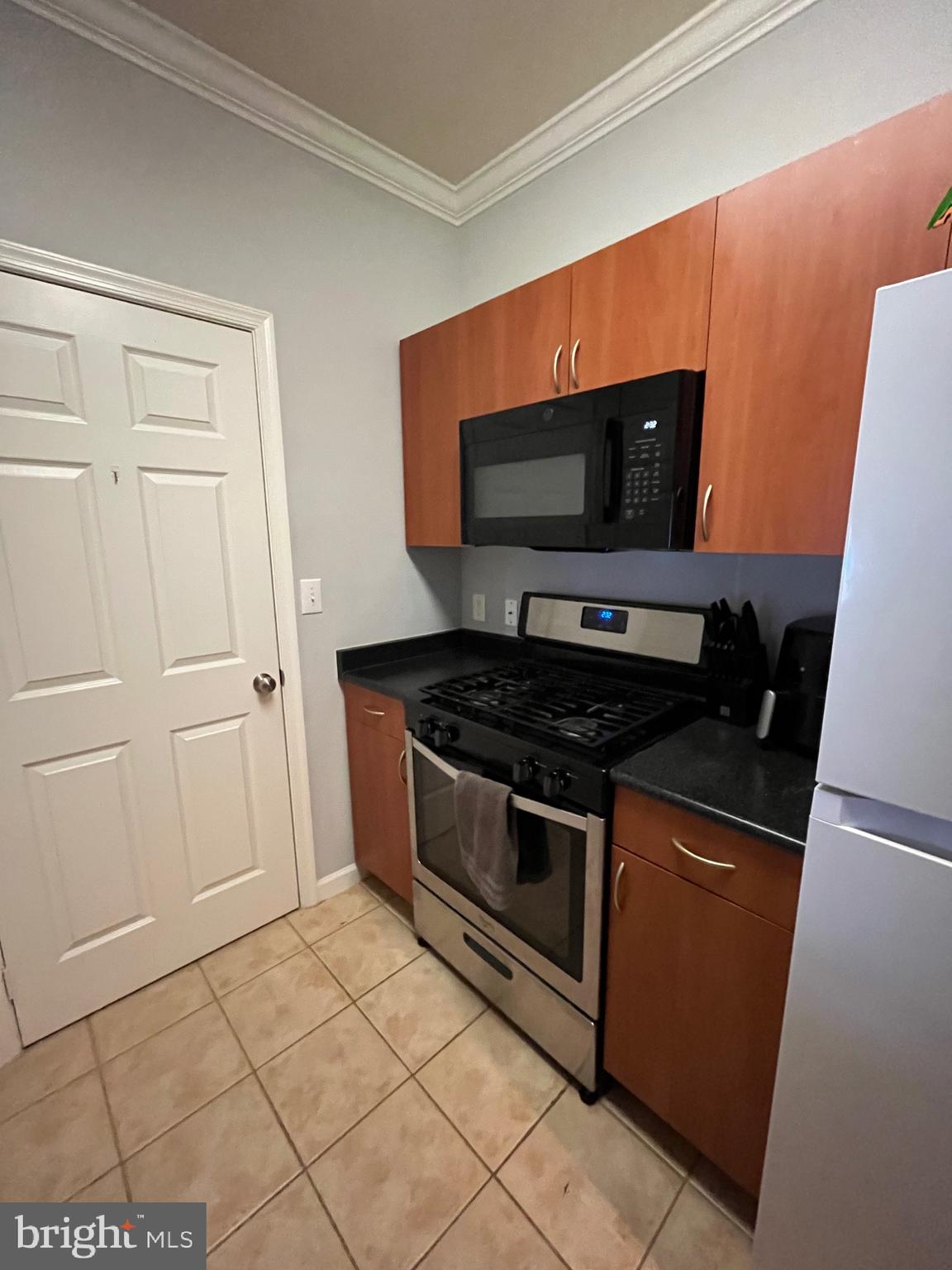 ASHMORE AT GERMANOWN COMMUNITY - Residential Lease