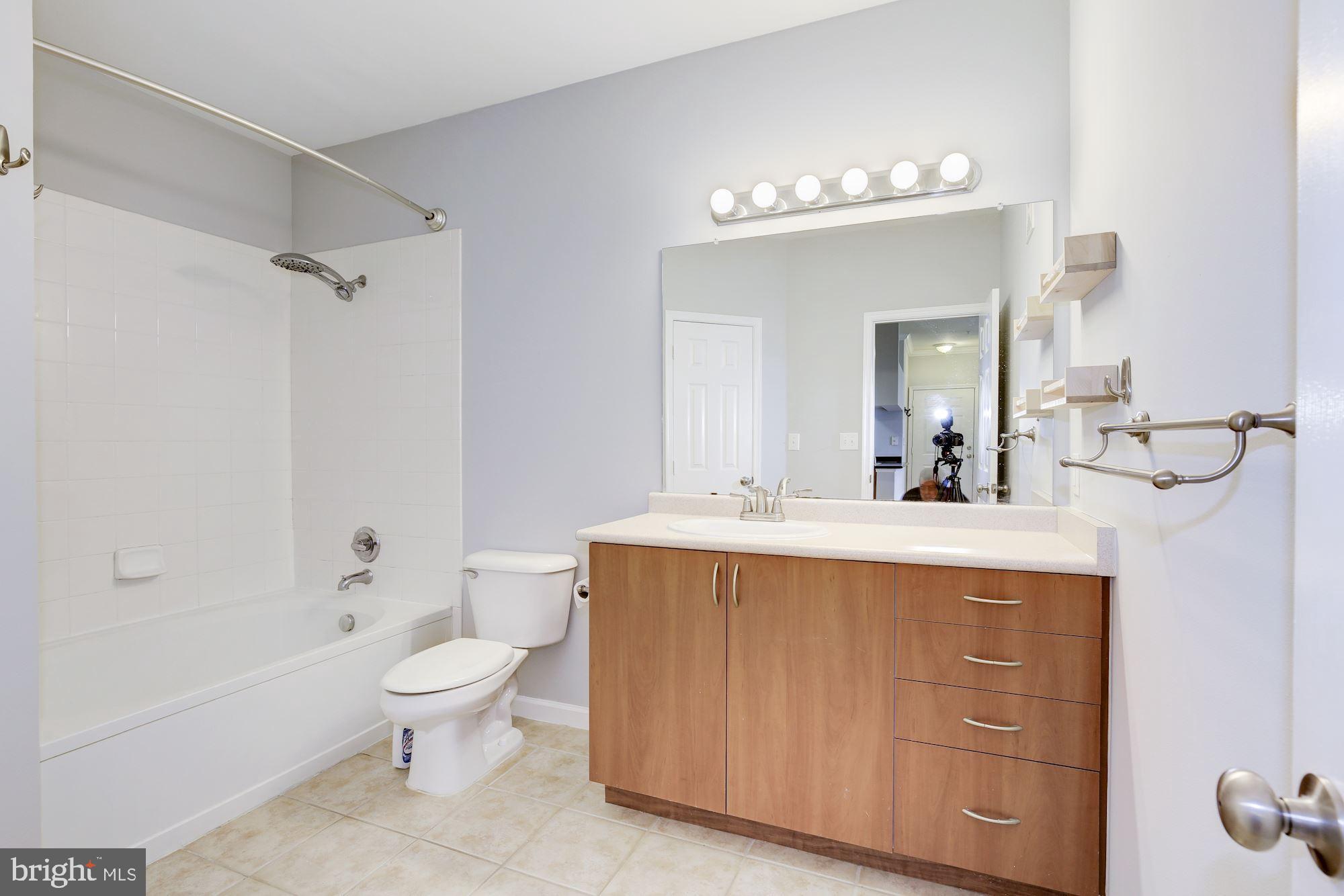 ASHMORE AT GERMANOWN COMMUNITY - Residential Lease