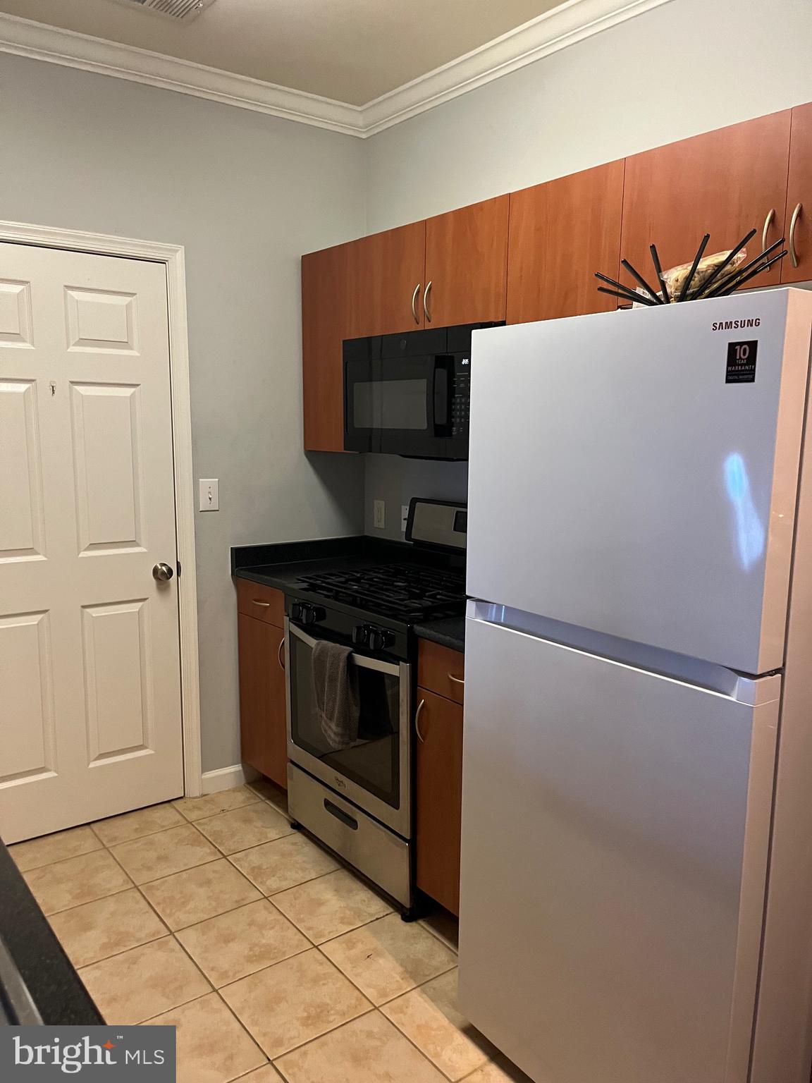 ASHMORE AT GERMANOWN COMMUNITY - Residential Lease