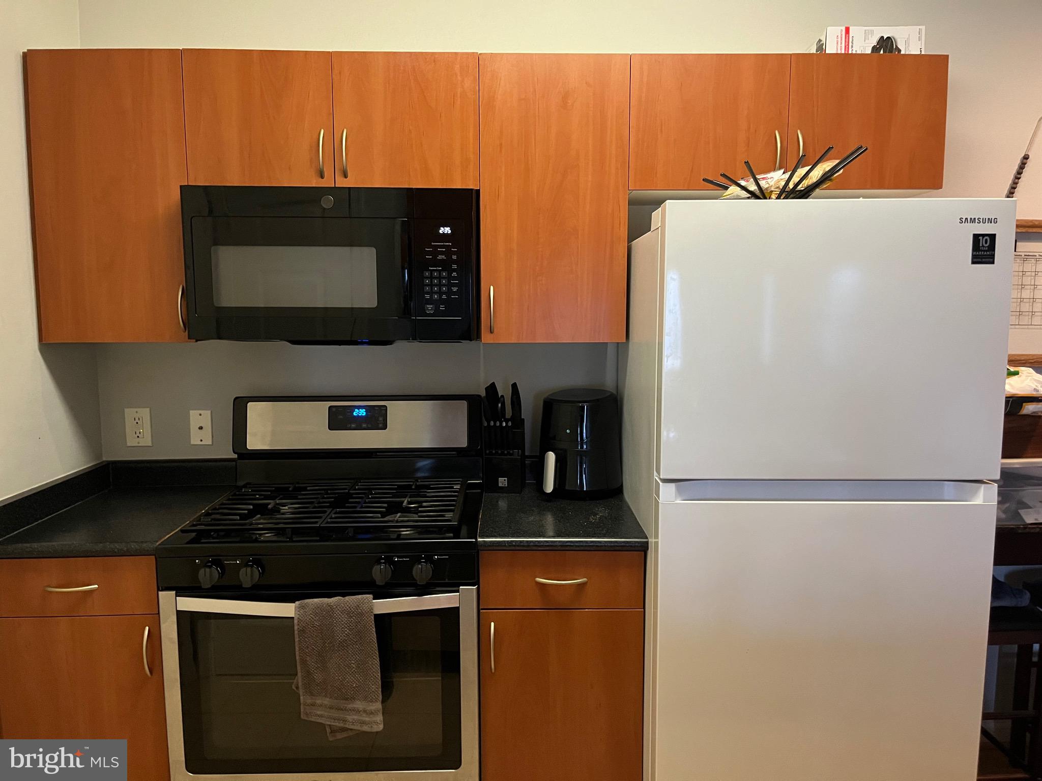 ASHMORE AT GERMANOWN COMMUNITY - Residential Lease