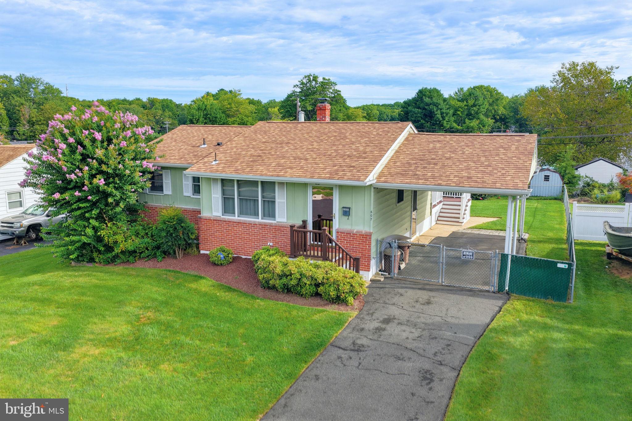 607 TAMARA CIRCLE