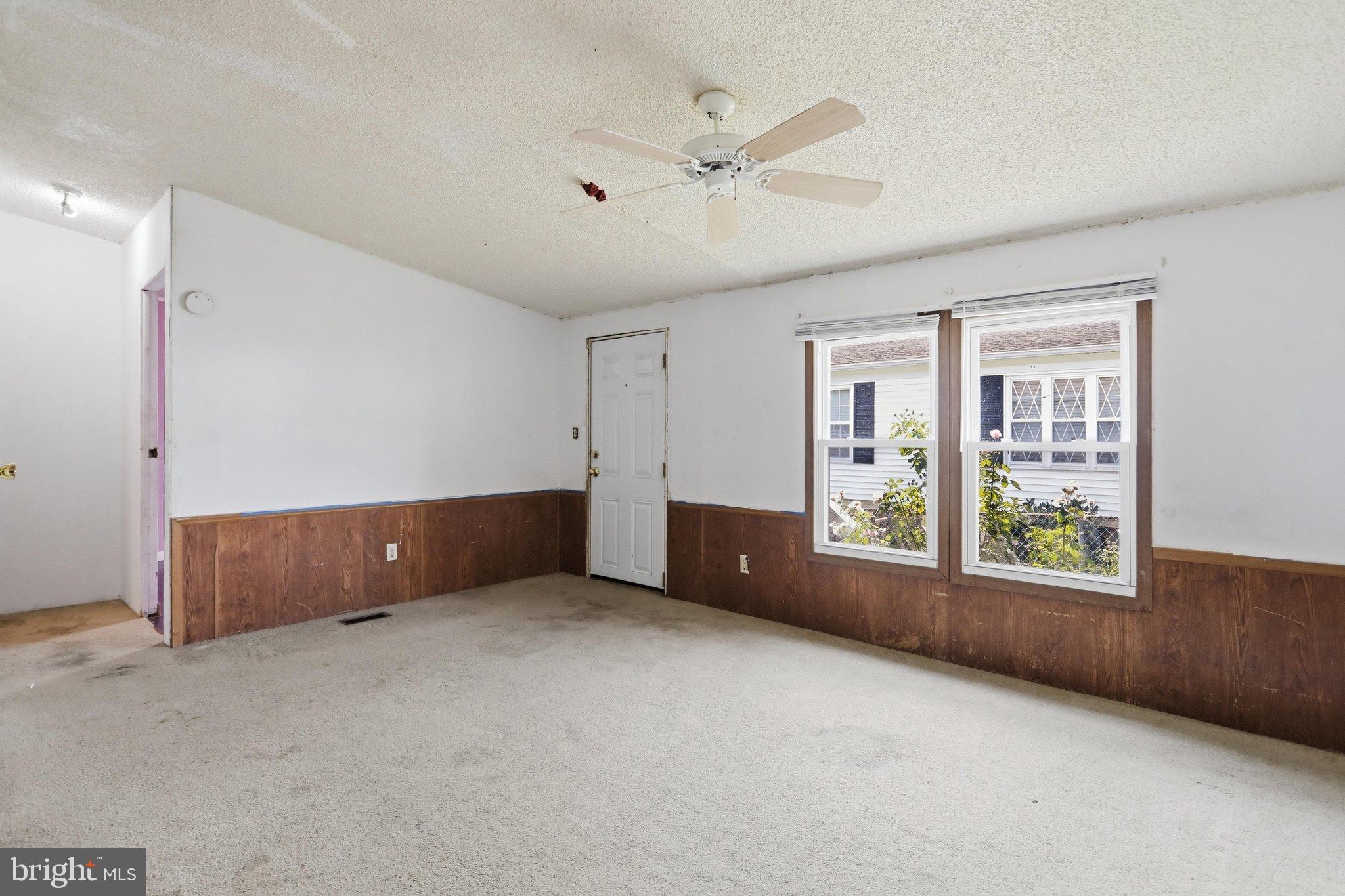 12115 HEATHER DRIVE