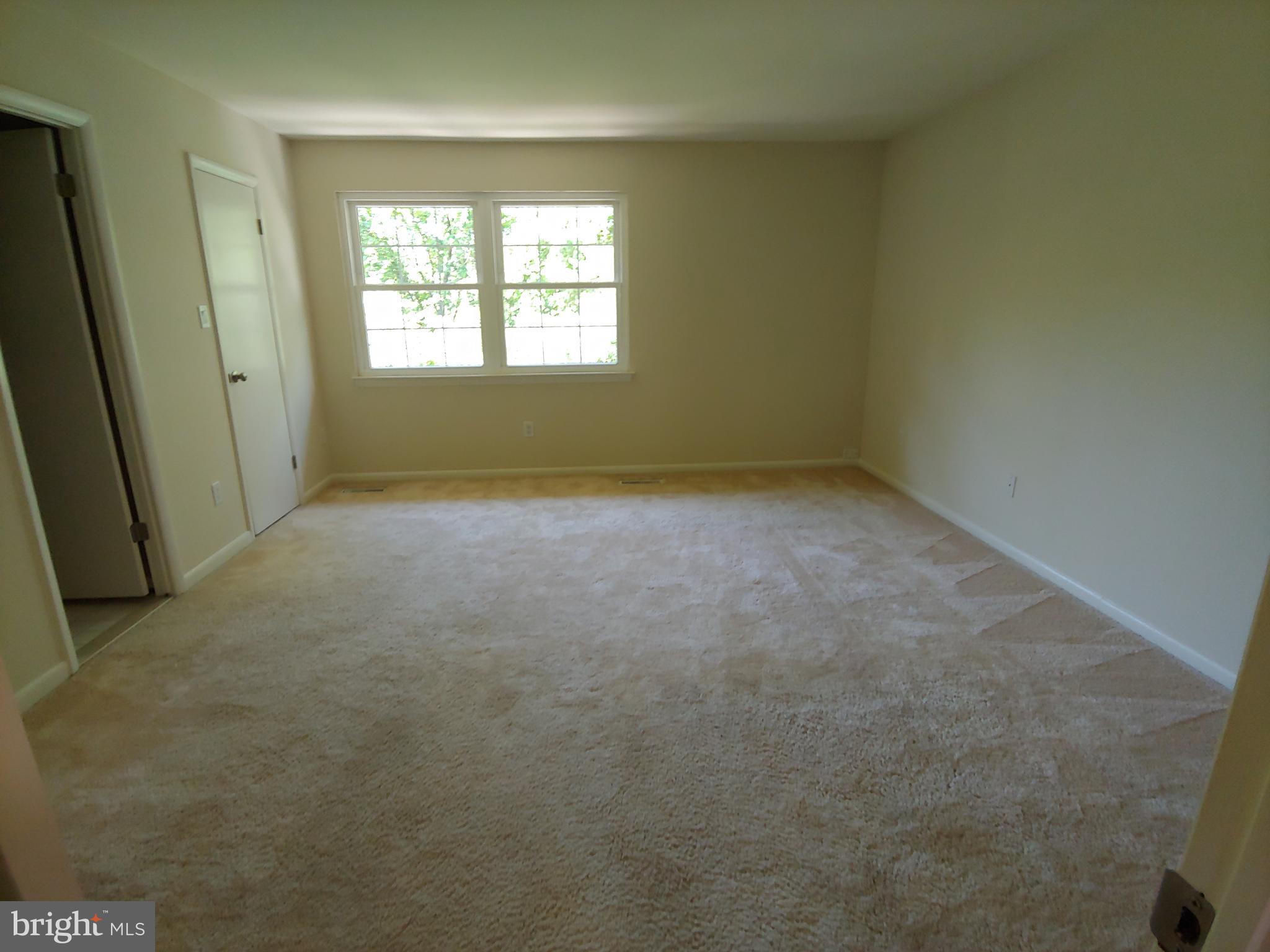 DULANEY VALLEY GARDENS - Residential Lease