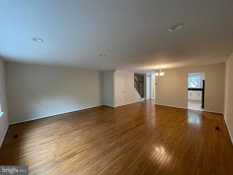 DULANEY VALLEY GARDENS - Residential Lease