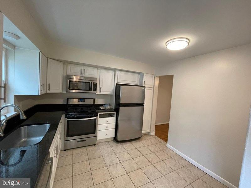 DULANEY VALLEY GARDENS - Residential Lease