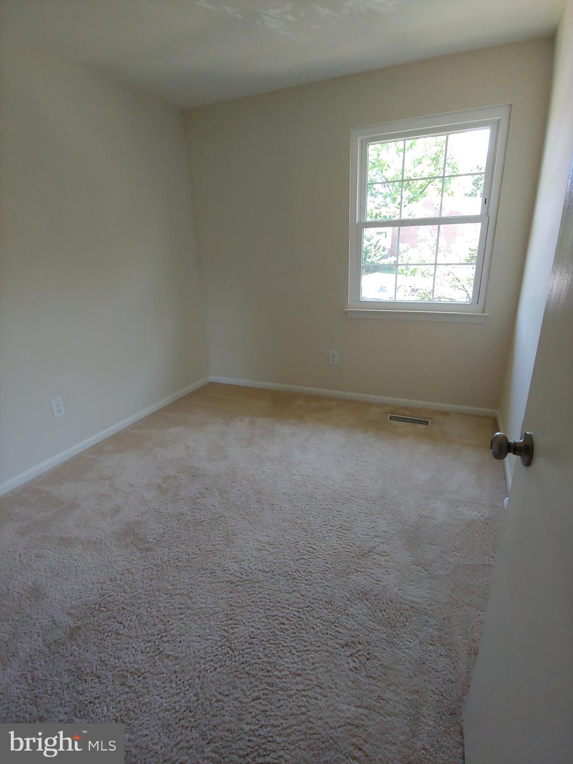 DULANEY VALLEY GARDENS - Residential Lease