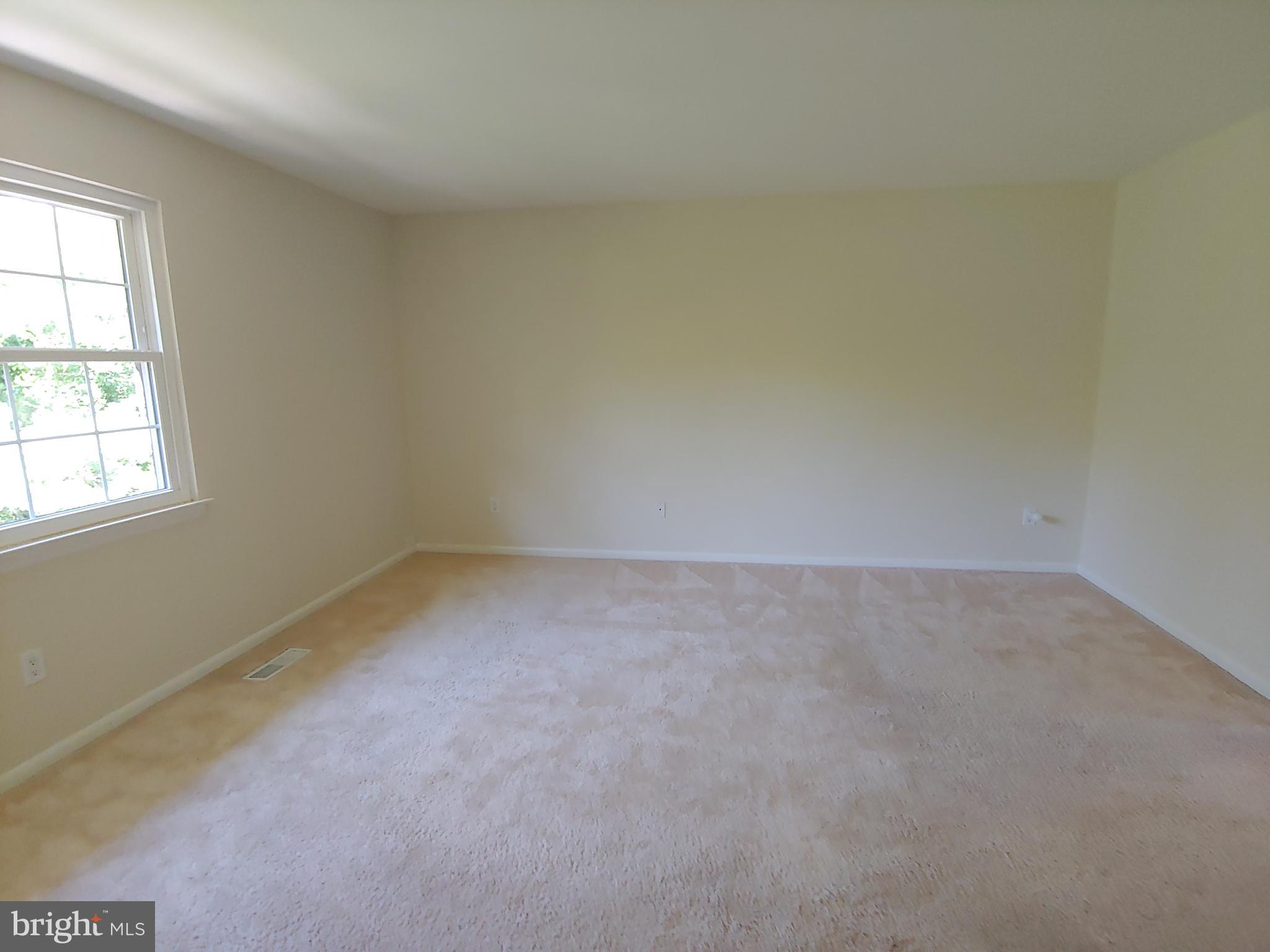 DULANEY VALLEY GARDENS - Residential Lease