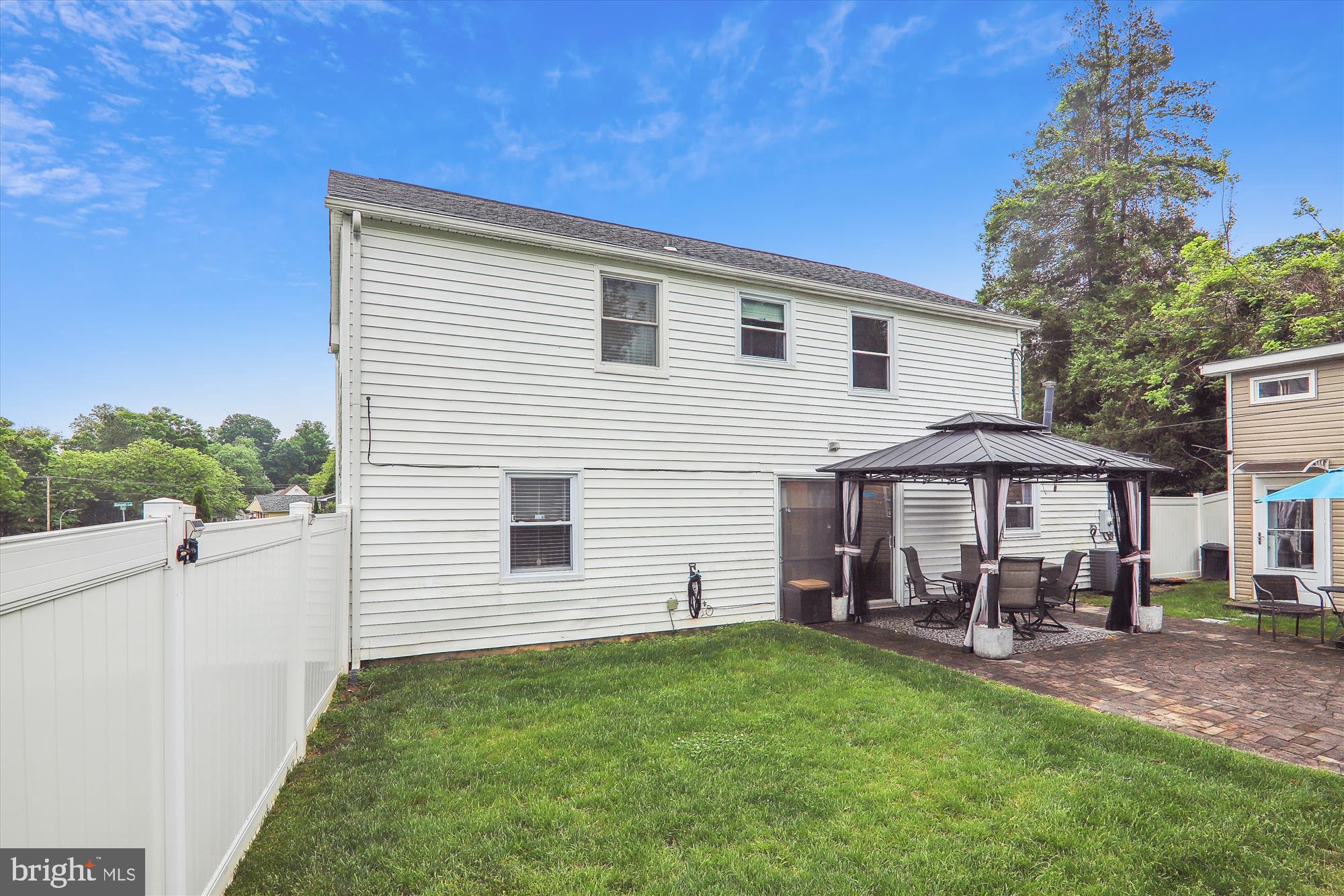 KENILWORTH - Residential