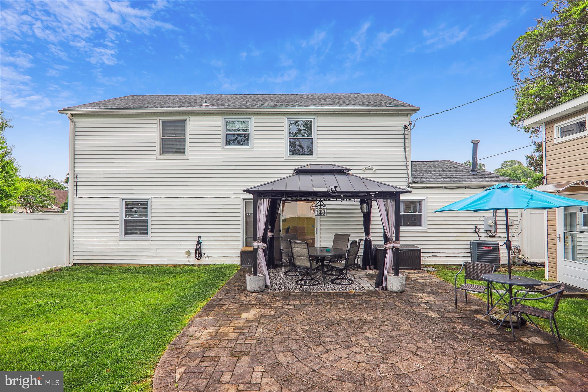 KENILWORTH - Residential