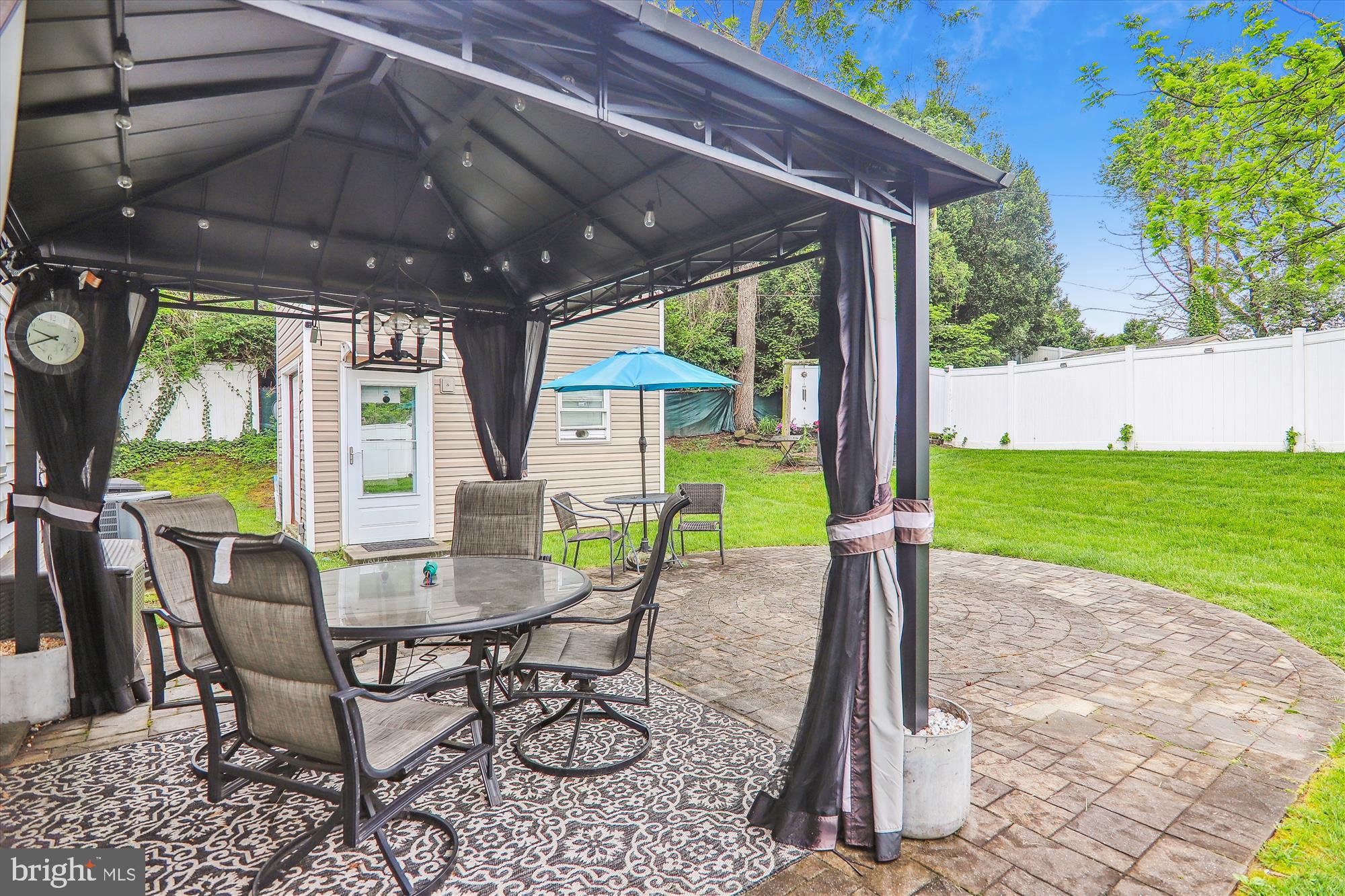 KENILWORTH - Residential