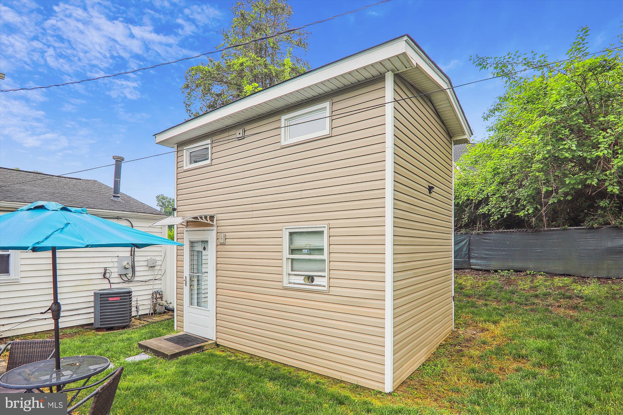 KENILWORTH - Residential