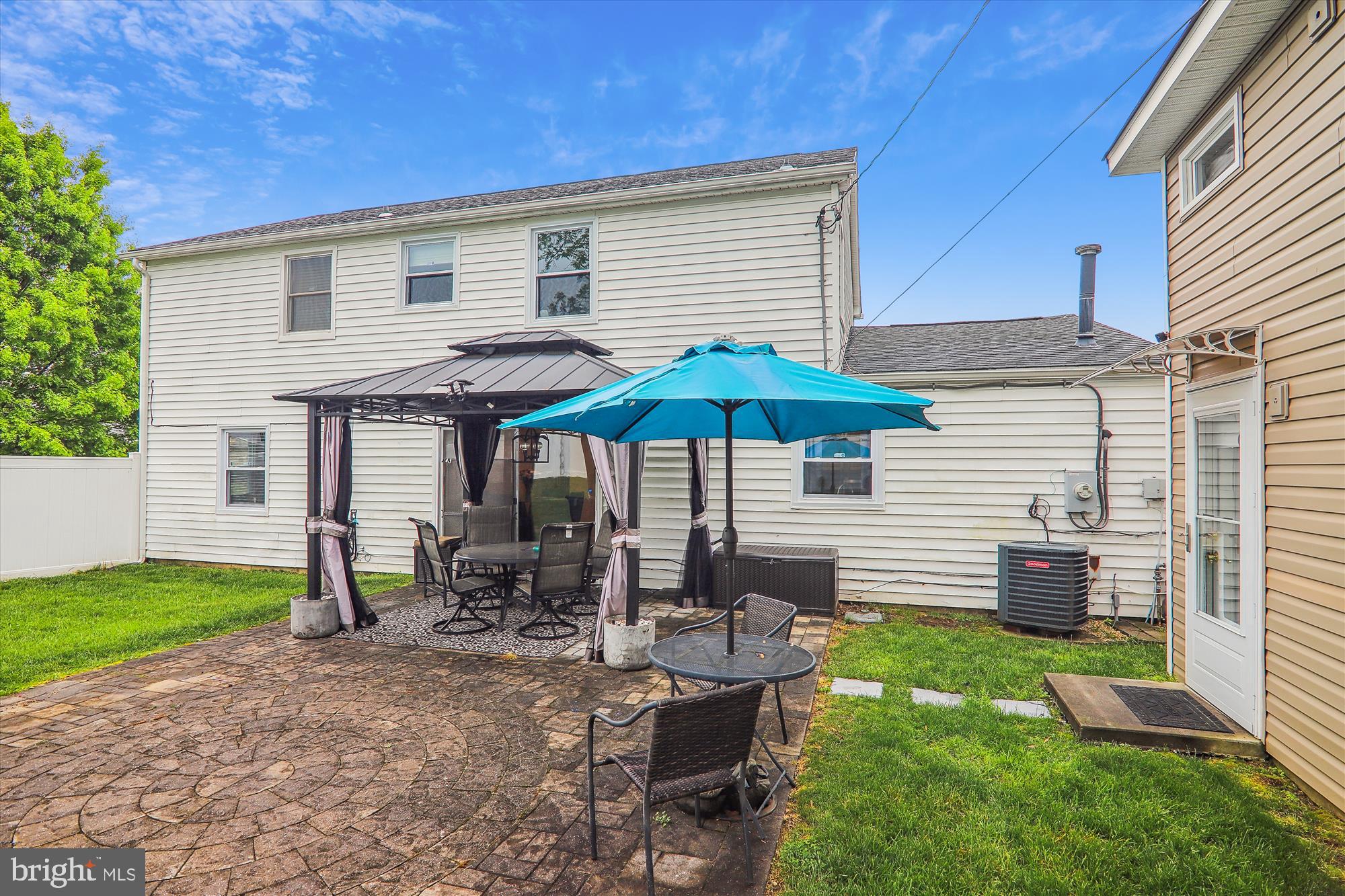 KENILWORTH - Residential