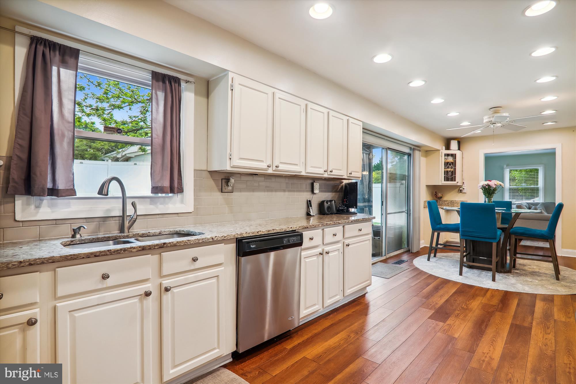 KENILWORTH - Residential