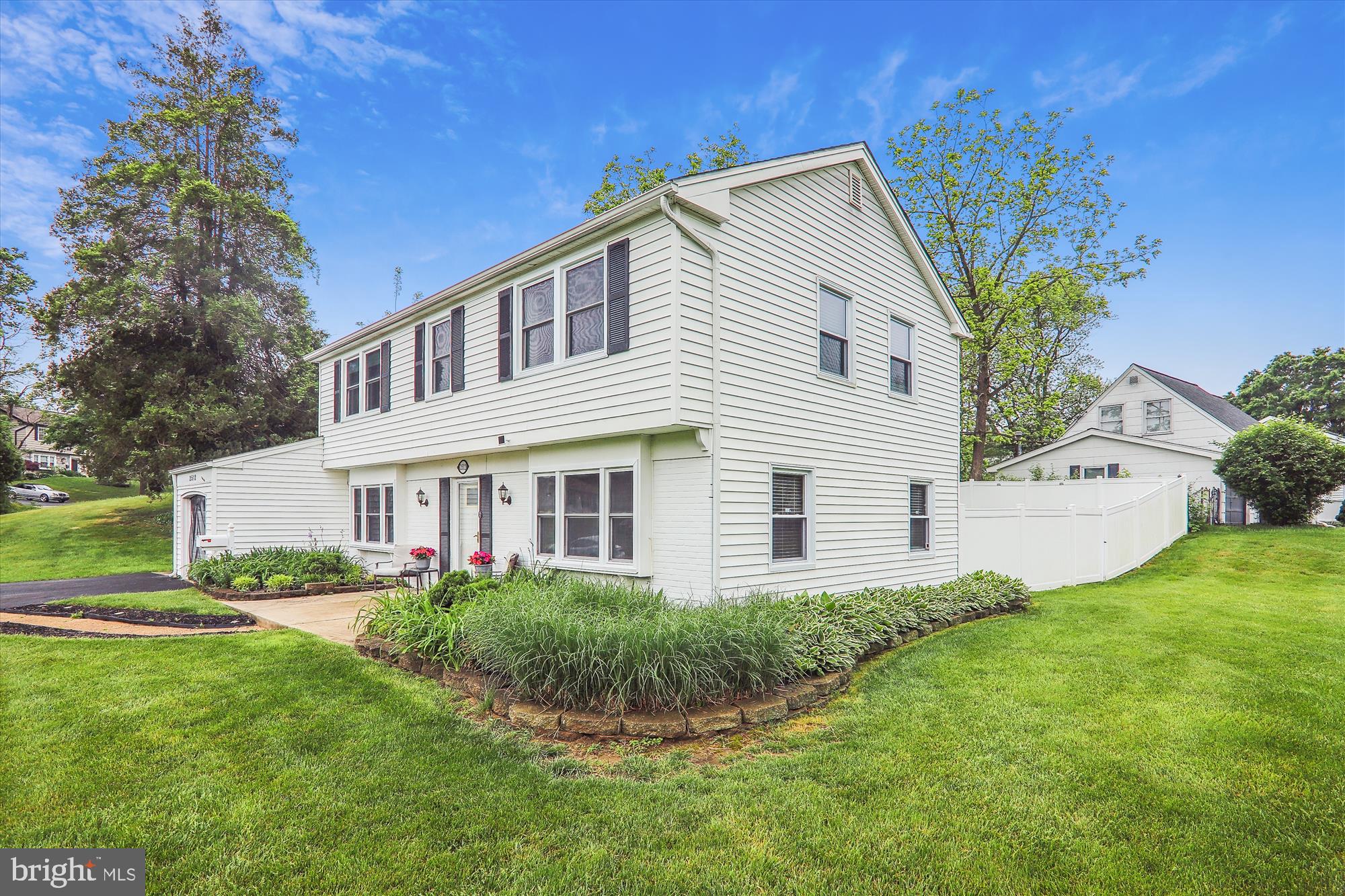 KENILWORTH - Residential