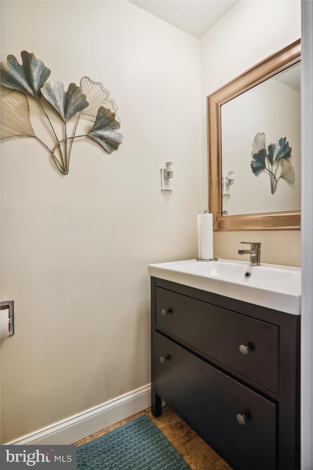 KENILWORTH - Residential