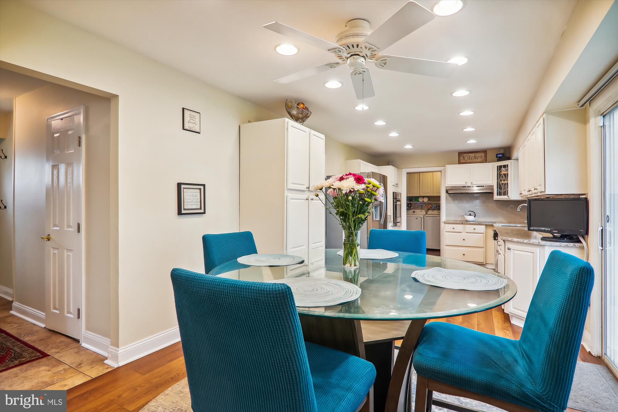 KENILWORTH - Residential