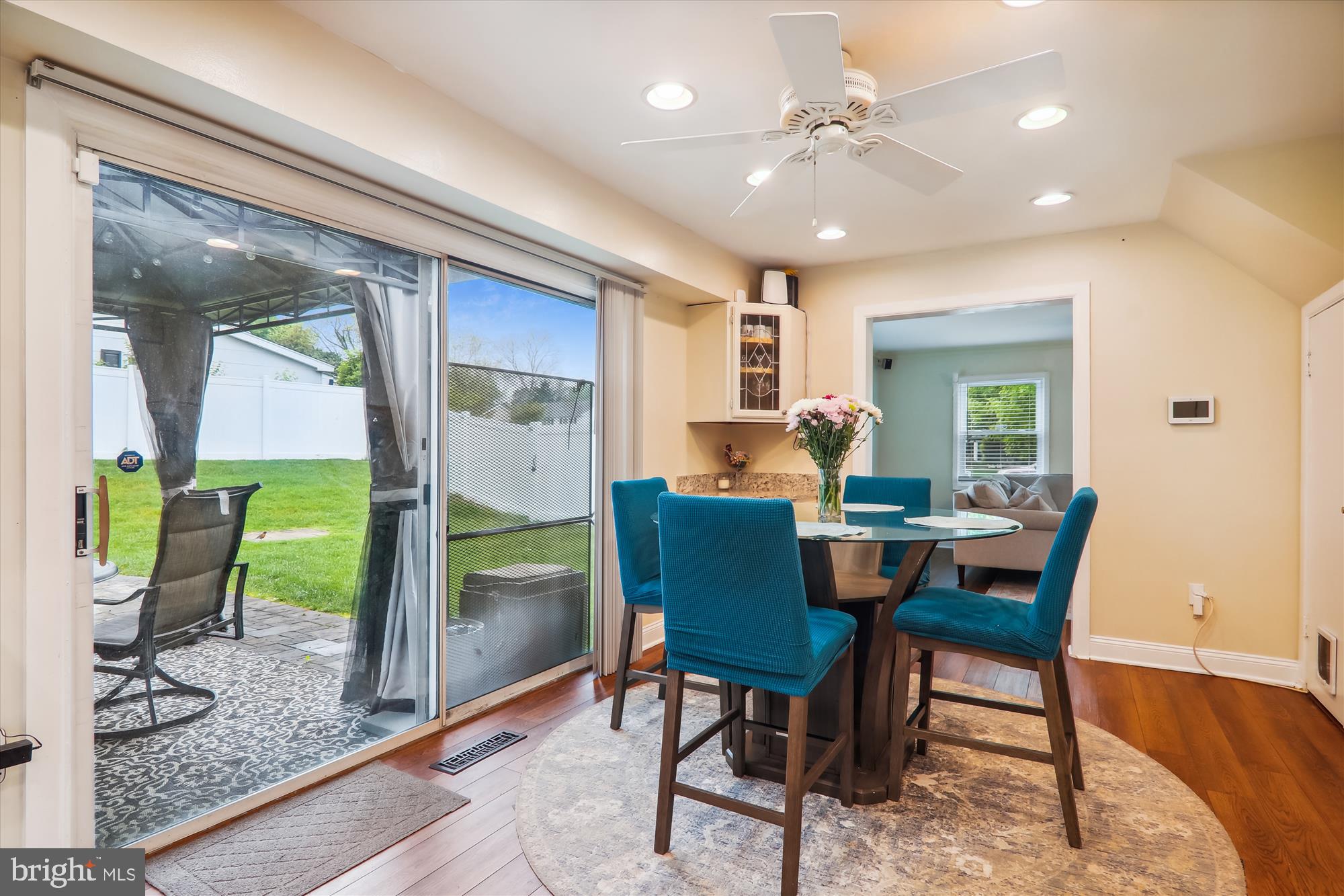 KENILWORTH - Residential